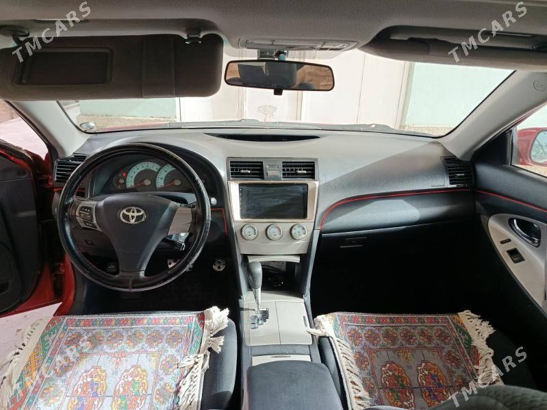 Toyota Camry 2011 - 180 000 TMT - Дашогуз - img 9