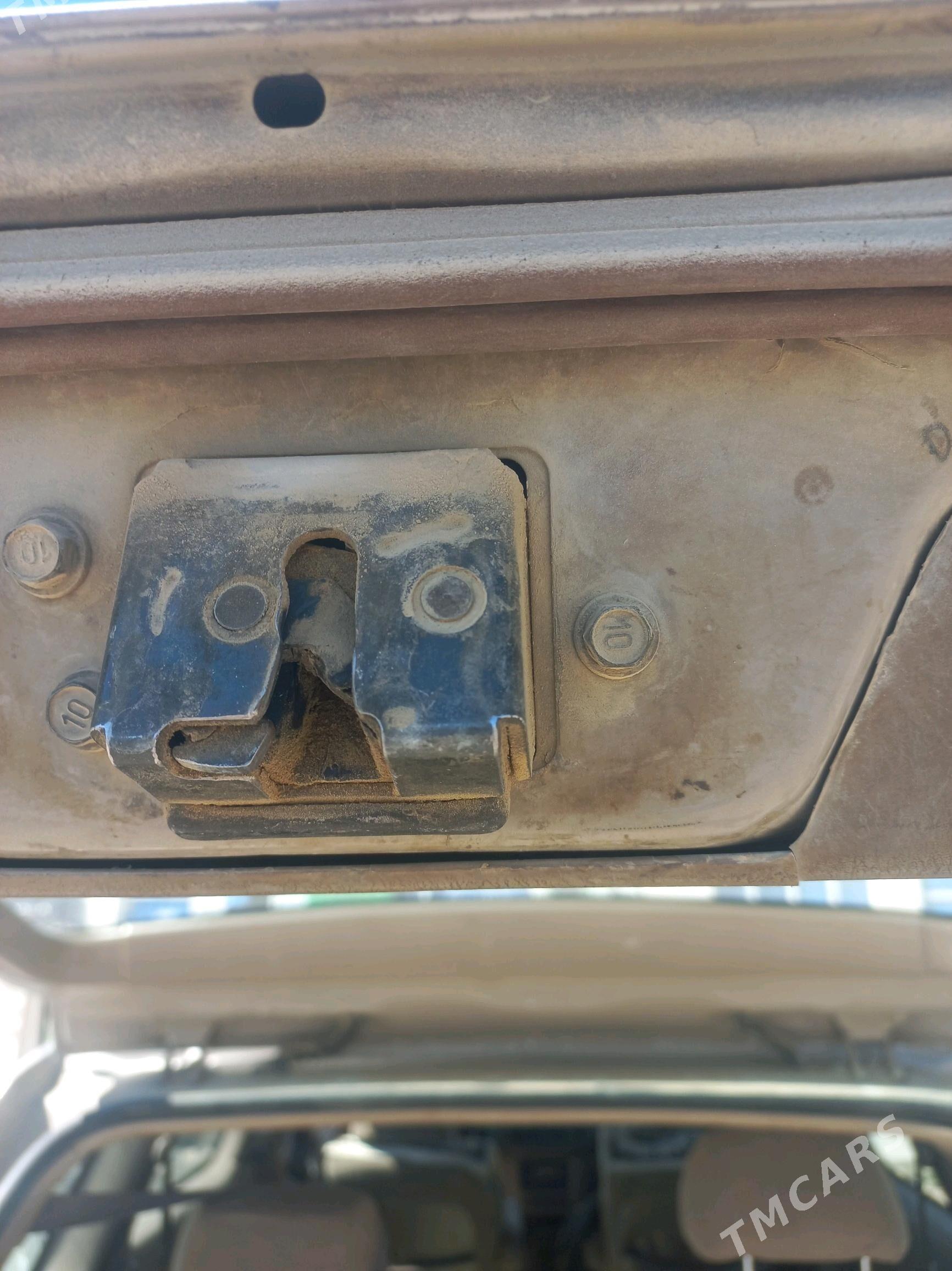 Toyota Sienna 2002 - 140 000 TMT - Дарганата - img 4