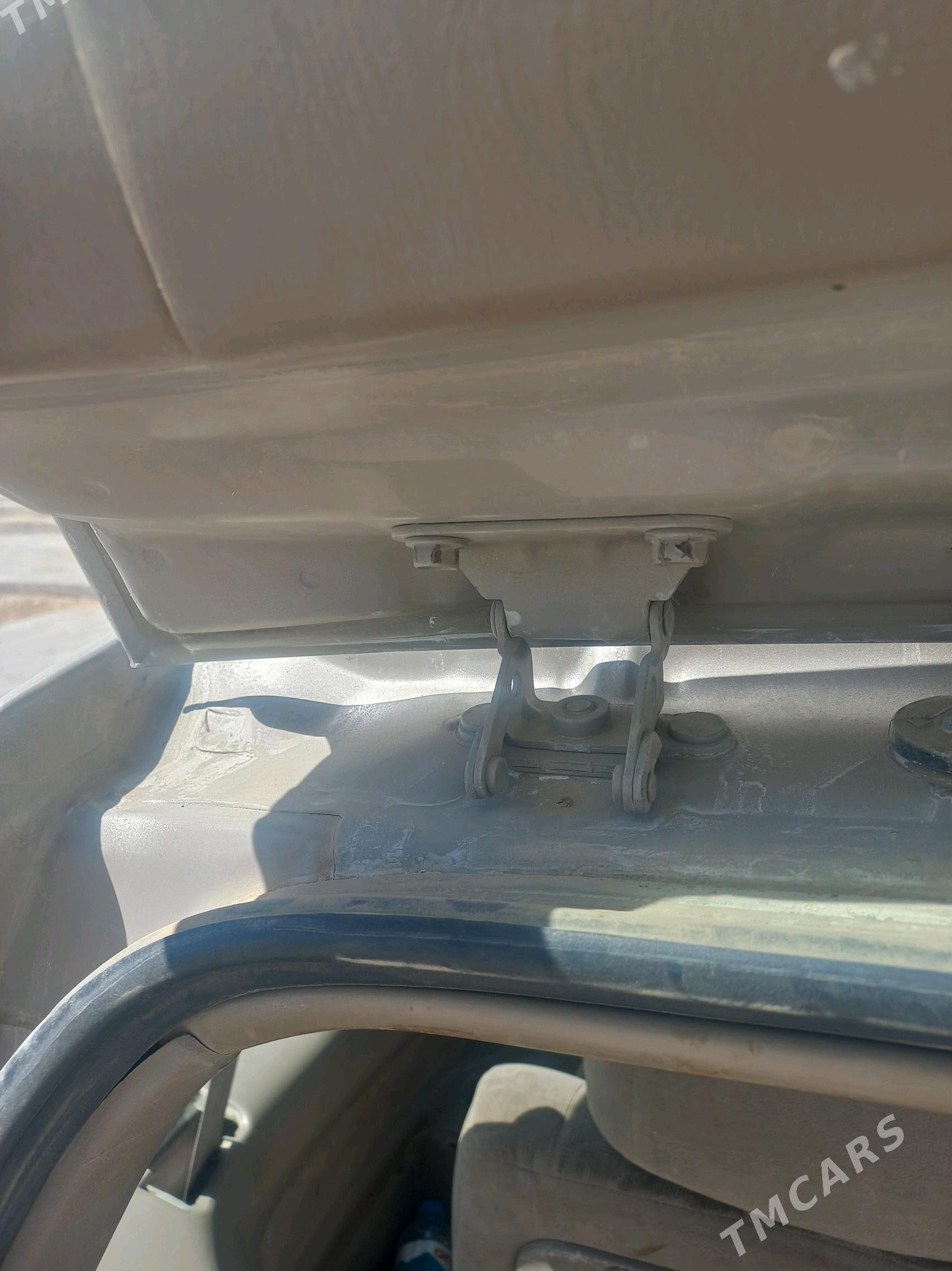 Toyota Sienna 2002 - 140 000 TMT - Дарганата - img 7