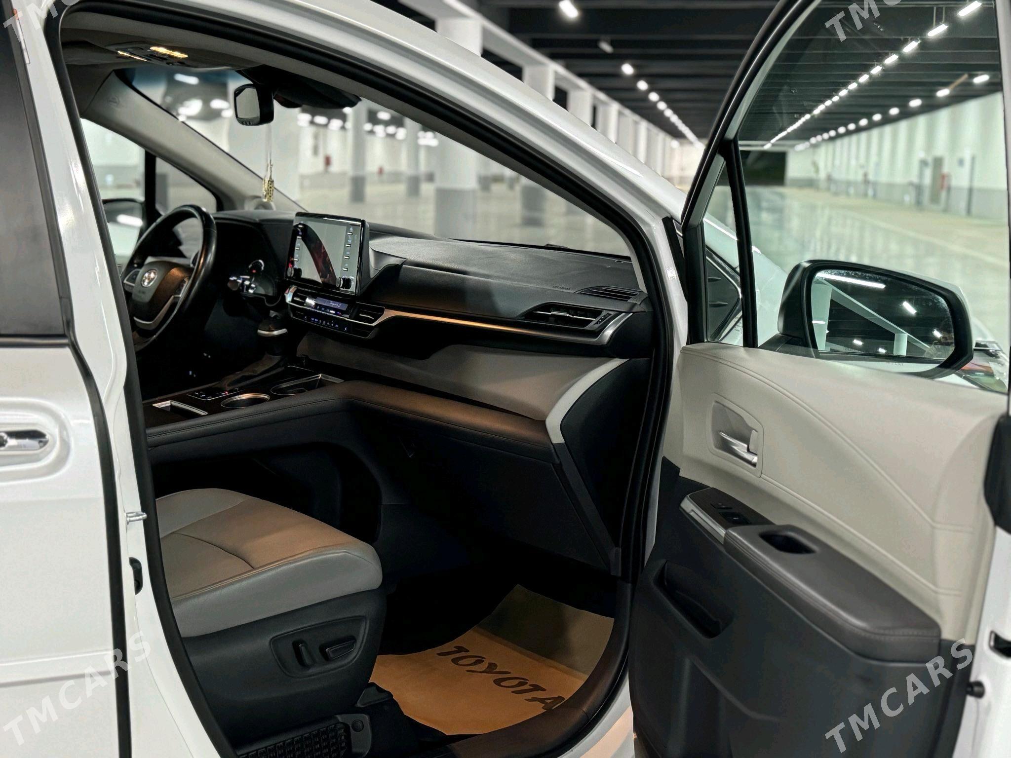 Toyota Sienna 2022 - 550 000 TMT - Aşgabat - img 8