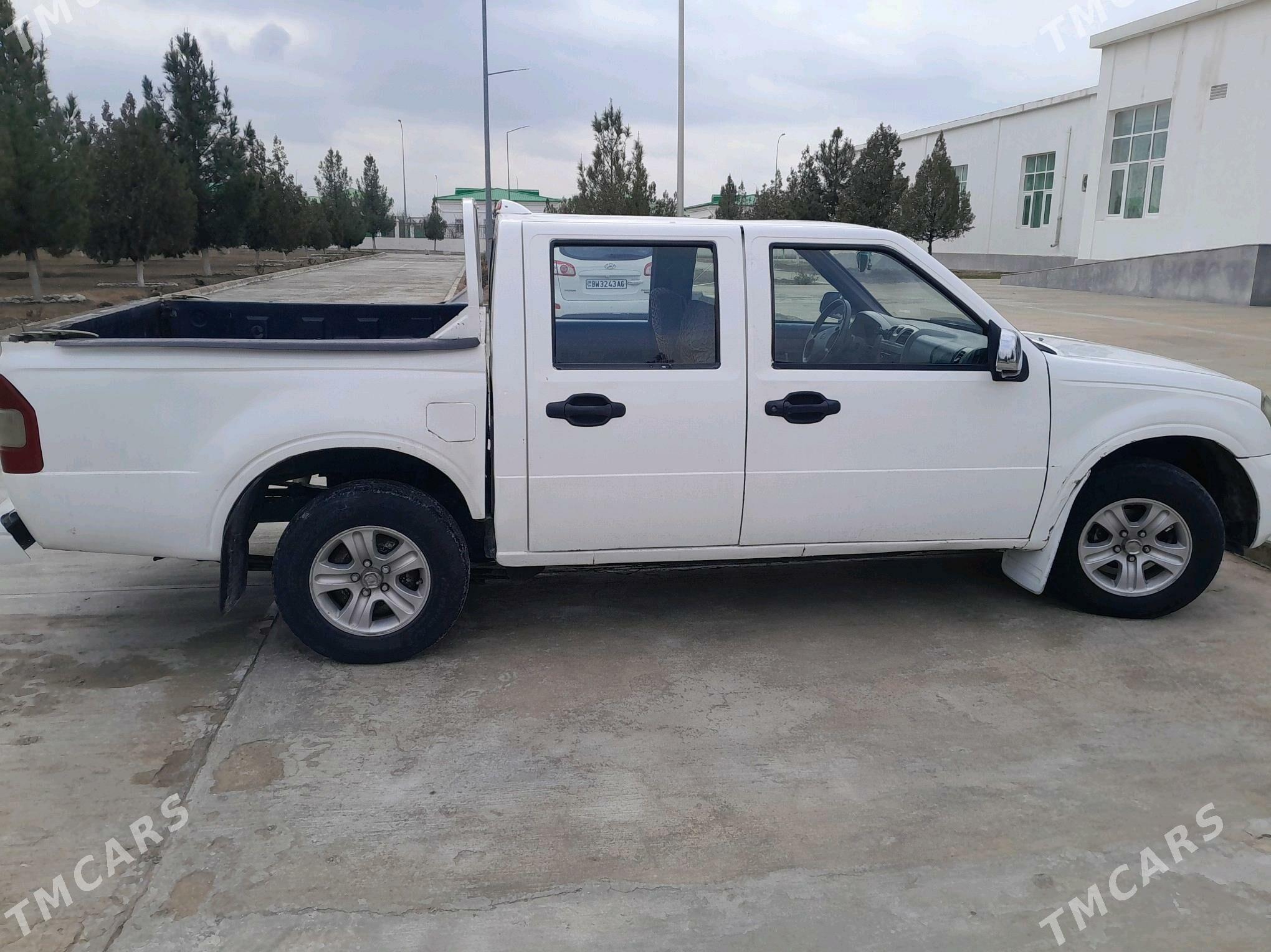 Toyota Hilux 2009 - 75 000 TMT - Büzmeýin GRES - img 2