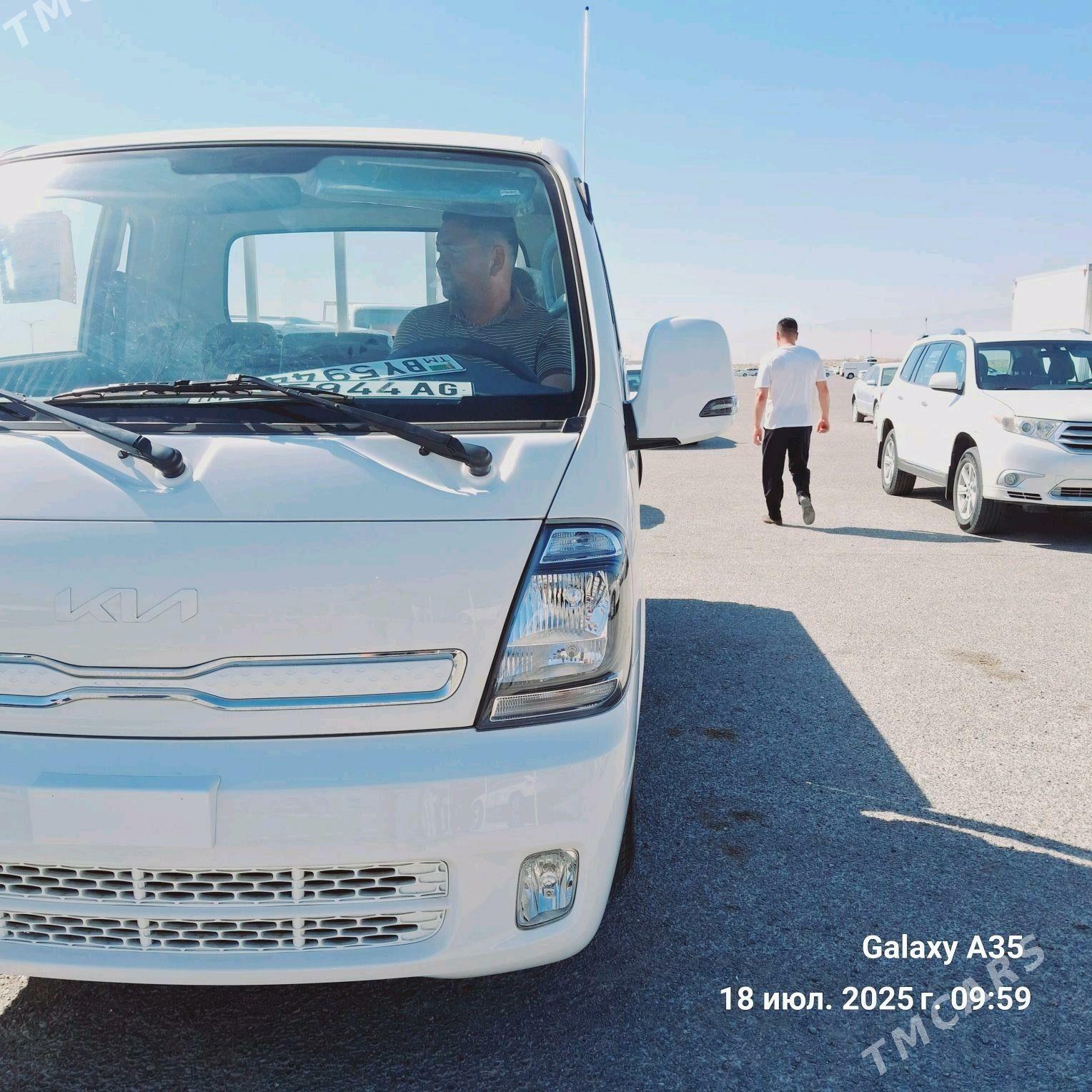 Kia Bongo 2024 - 325 000 TMT - Шабатский этрап - img 6