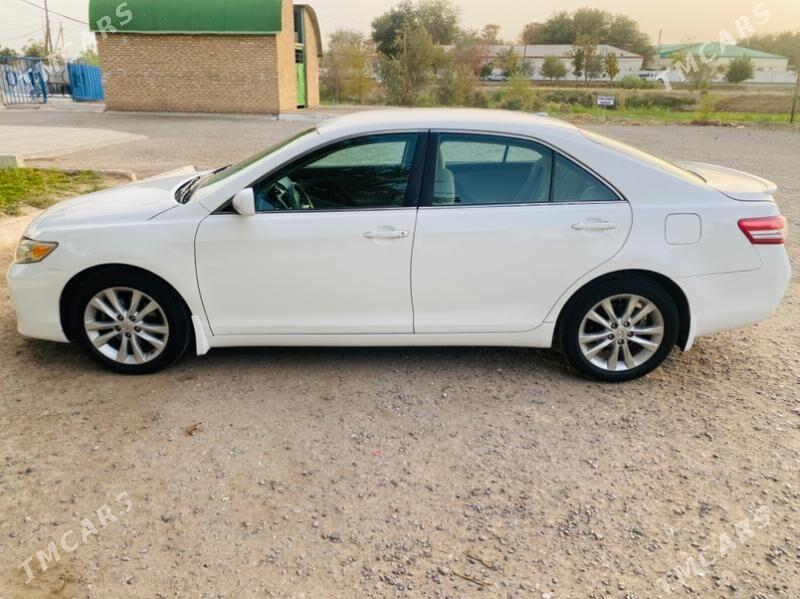 Toyota Camry 2010 - 200 000 TMT - Мары - img 2