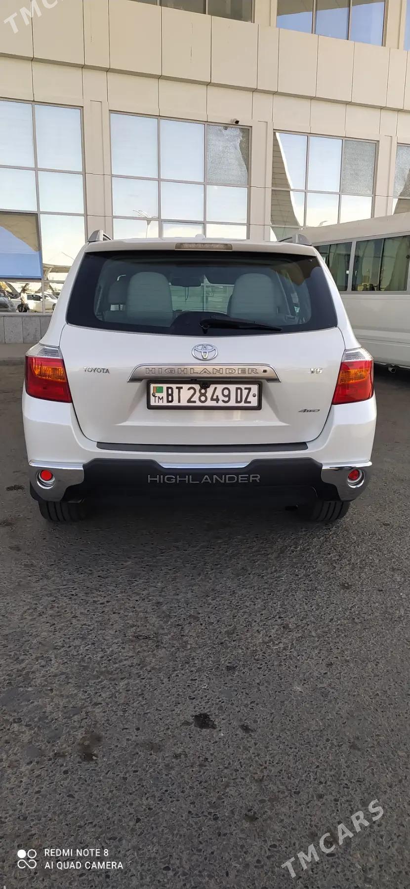 Toyota Highlander 2010 - 325 000 TMT - Гурбансолтан Едже - img 3