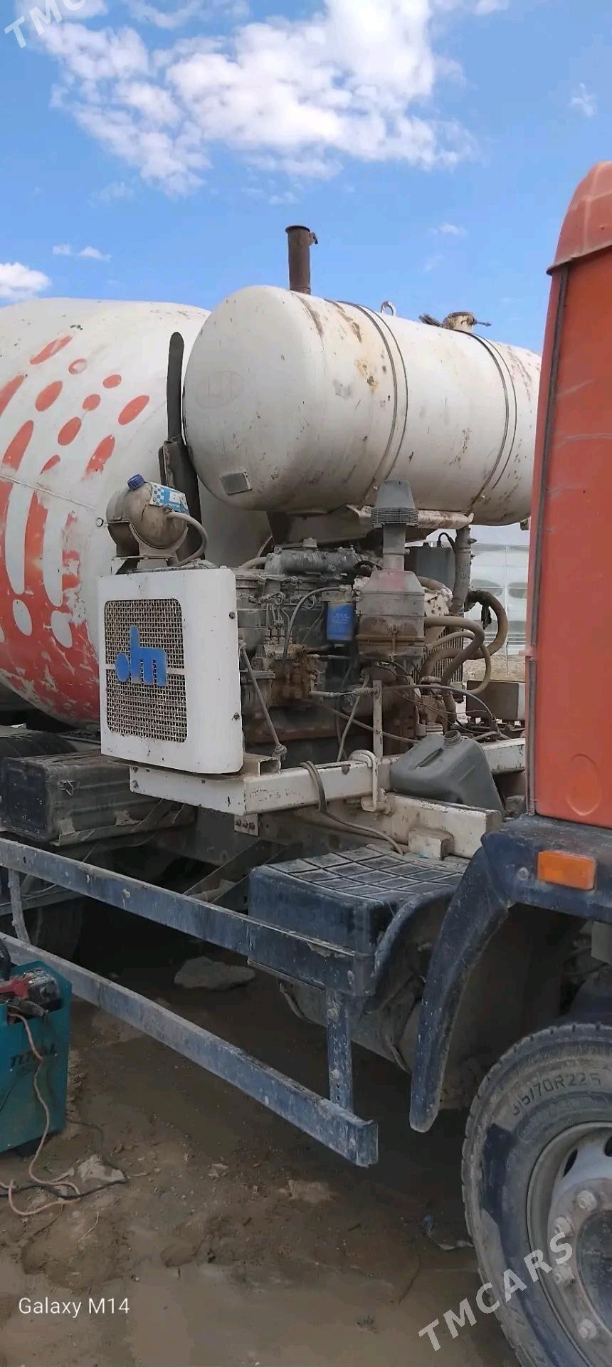 Kamaz Euro 3 2008 - 300 000 TMT - Гурбансолтан Едже - img 2