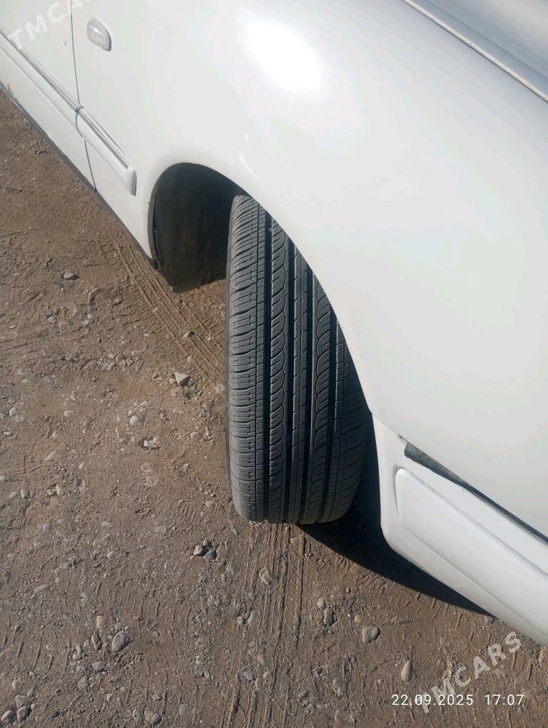 Mercedes-Benz E320 1996 - 50 000 TMT - Гумдаг - img 3