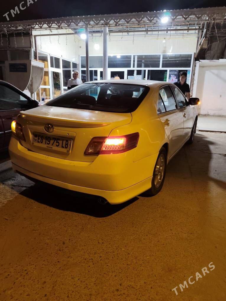 Toyota Camry 2010 - 150 000 TMT - Чарджоу - img 3