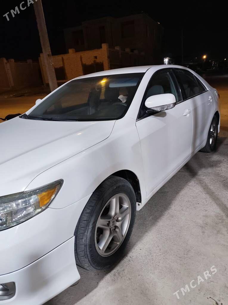 Toyota Camry 2010 - 150 000 TMT - Чарджоу - img 2