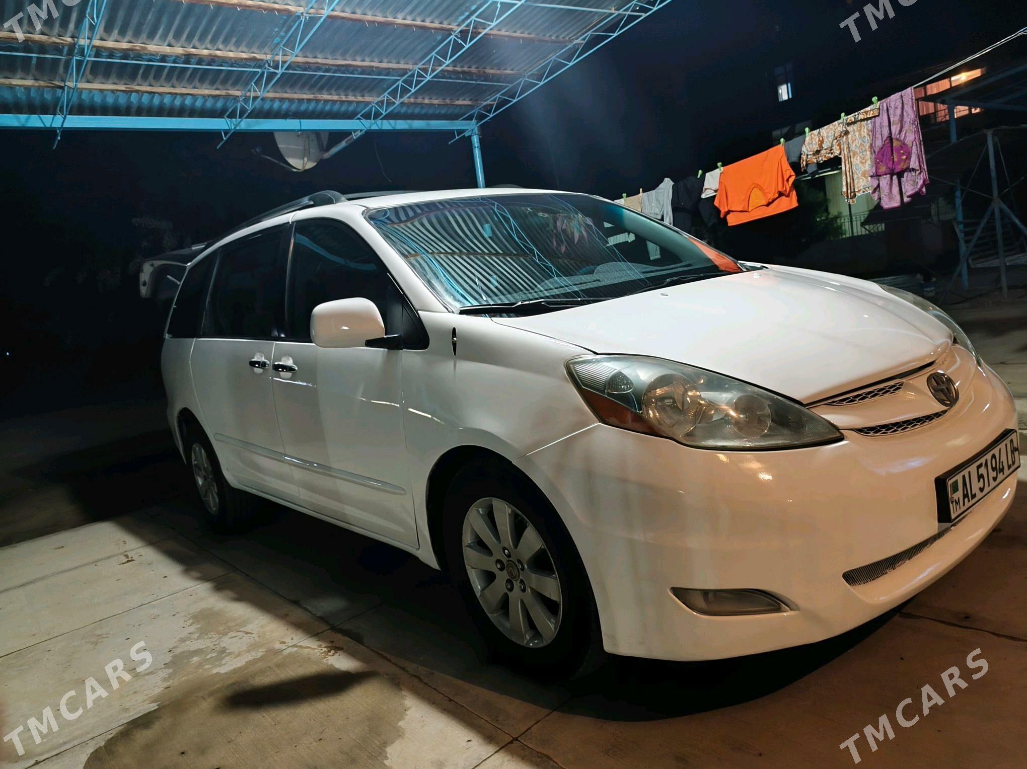 Toyota Sienna 2009 - 215 000 TMT - Seýdi - img 4