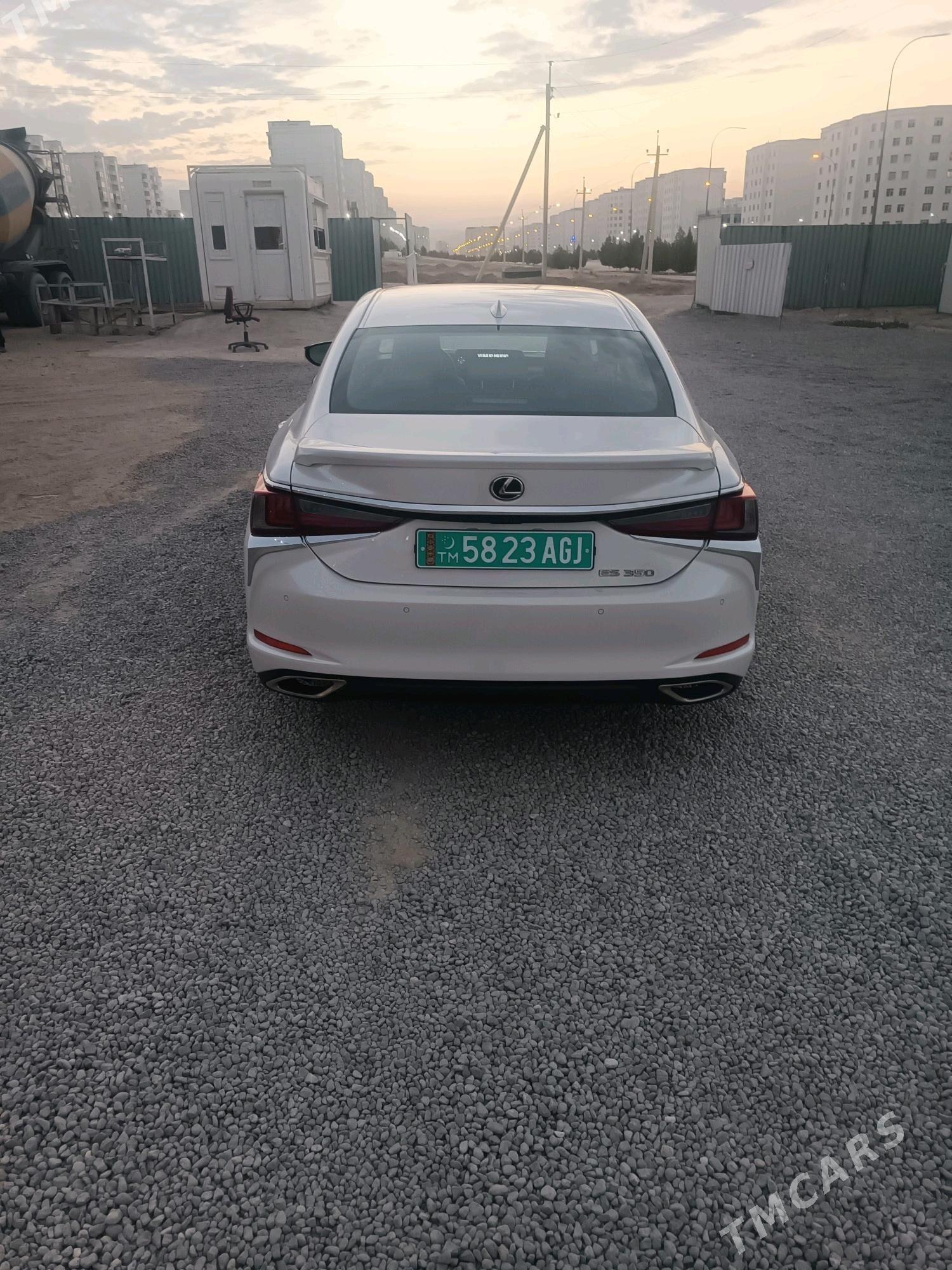Lexus ES 350 2021 - 565 000 TMT - Gurtly - img 6