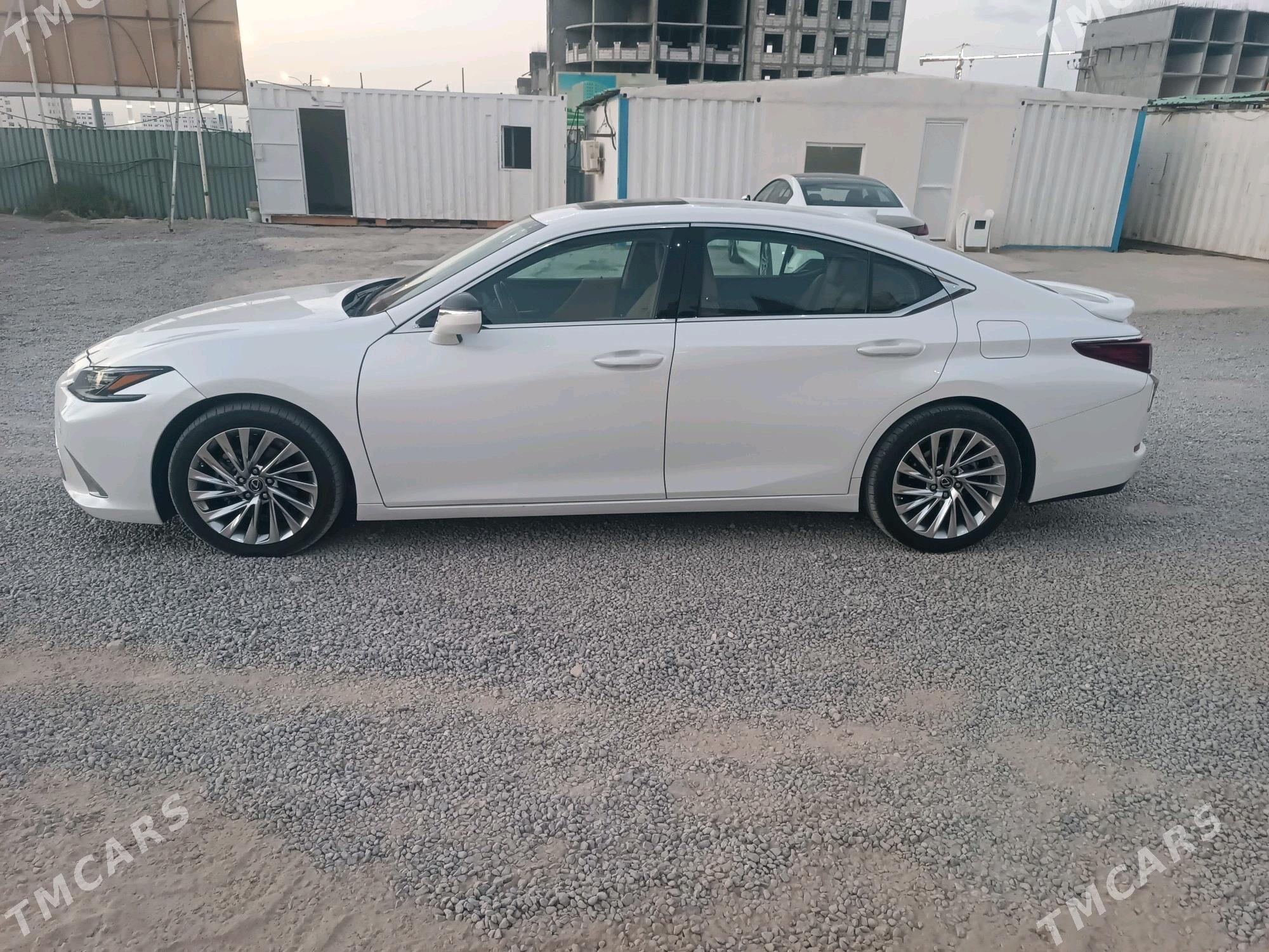 Lexus ES 350 2021 - 565 000 TMT - Gurtly - img 8