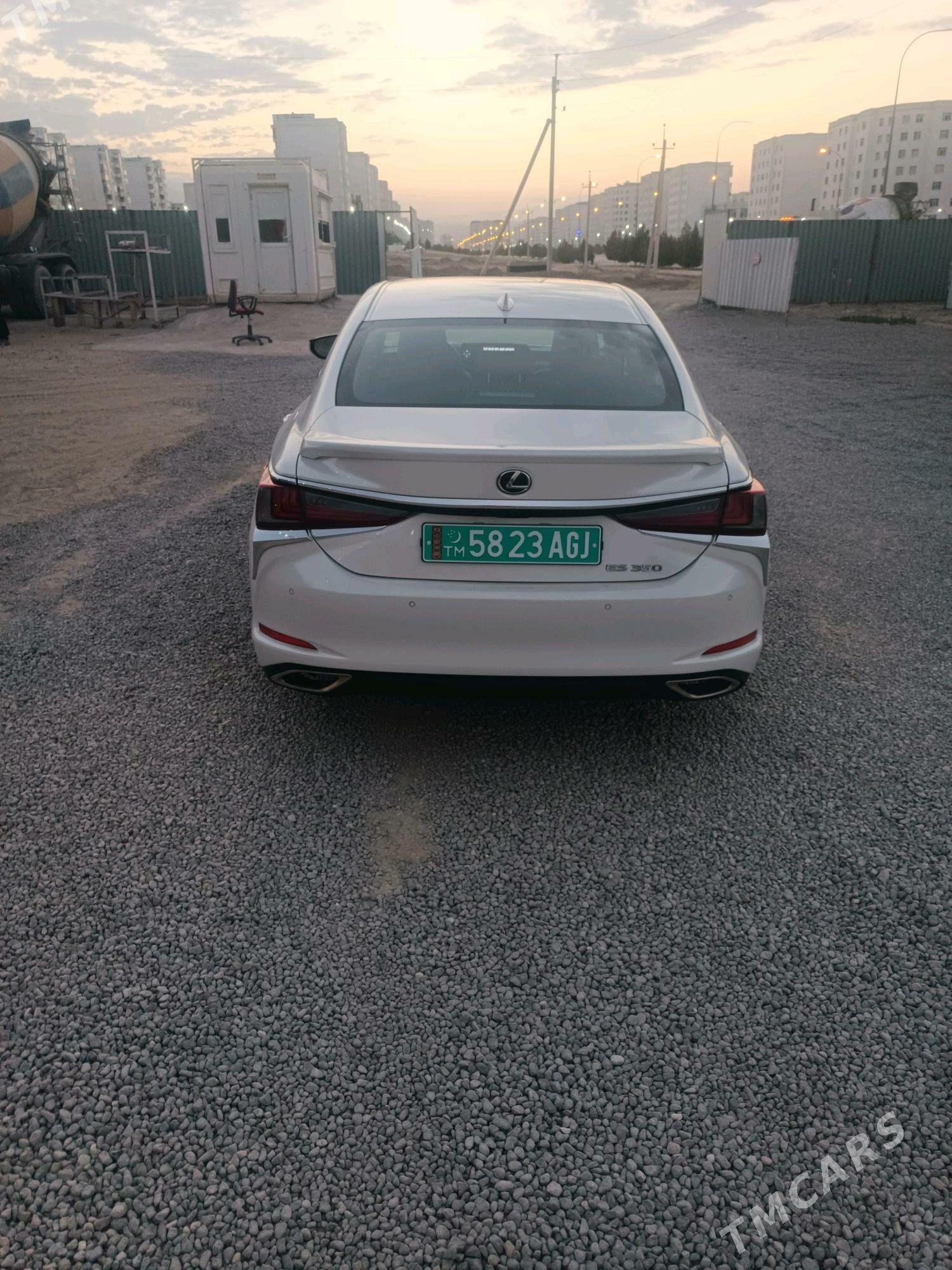 Lexus ES 350 2021 - 565 000 TMT - Gurtly - img 7