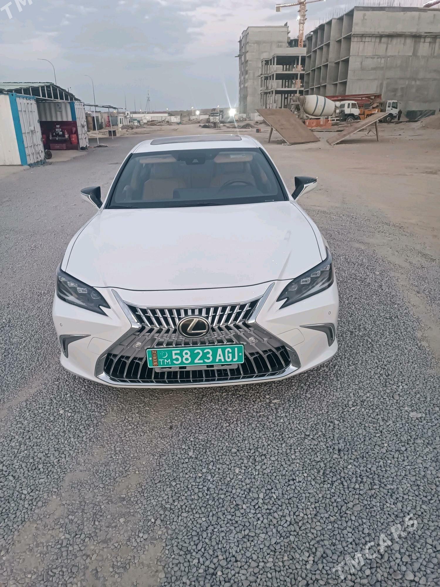Lexus ES 350 2021 - 565 000 TMT - Gurtly - img 9