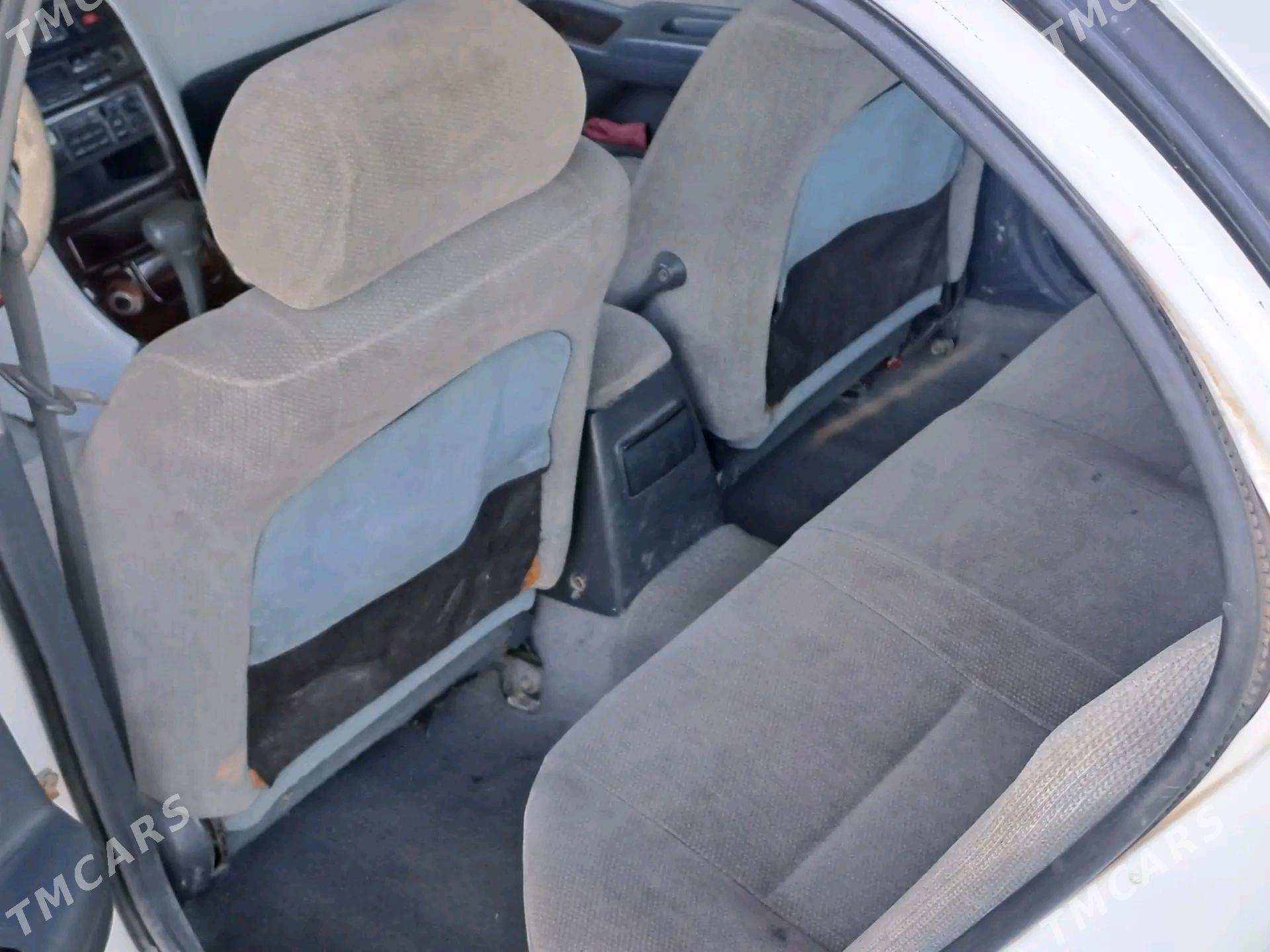Nissan Cefiro 1995 - 25 000 TMT - Мары - img 1