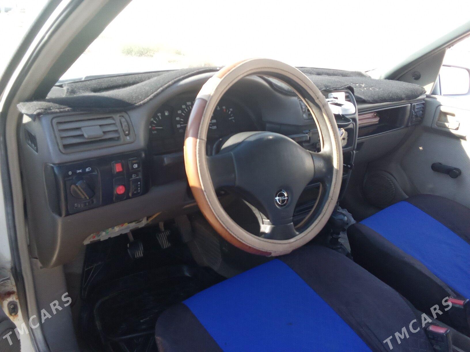 Opel Vectra 1992 - 30 000 TMT - Карабогаз - img 3