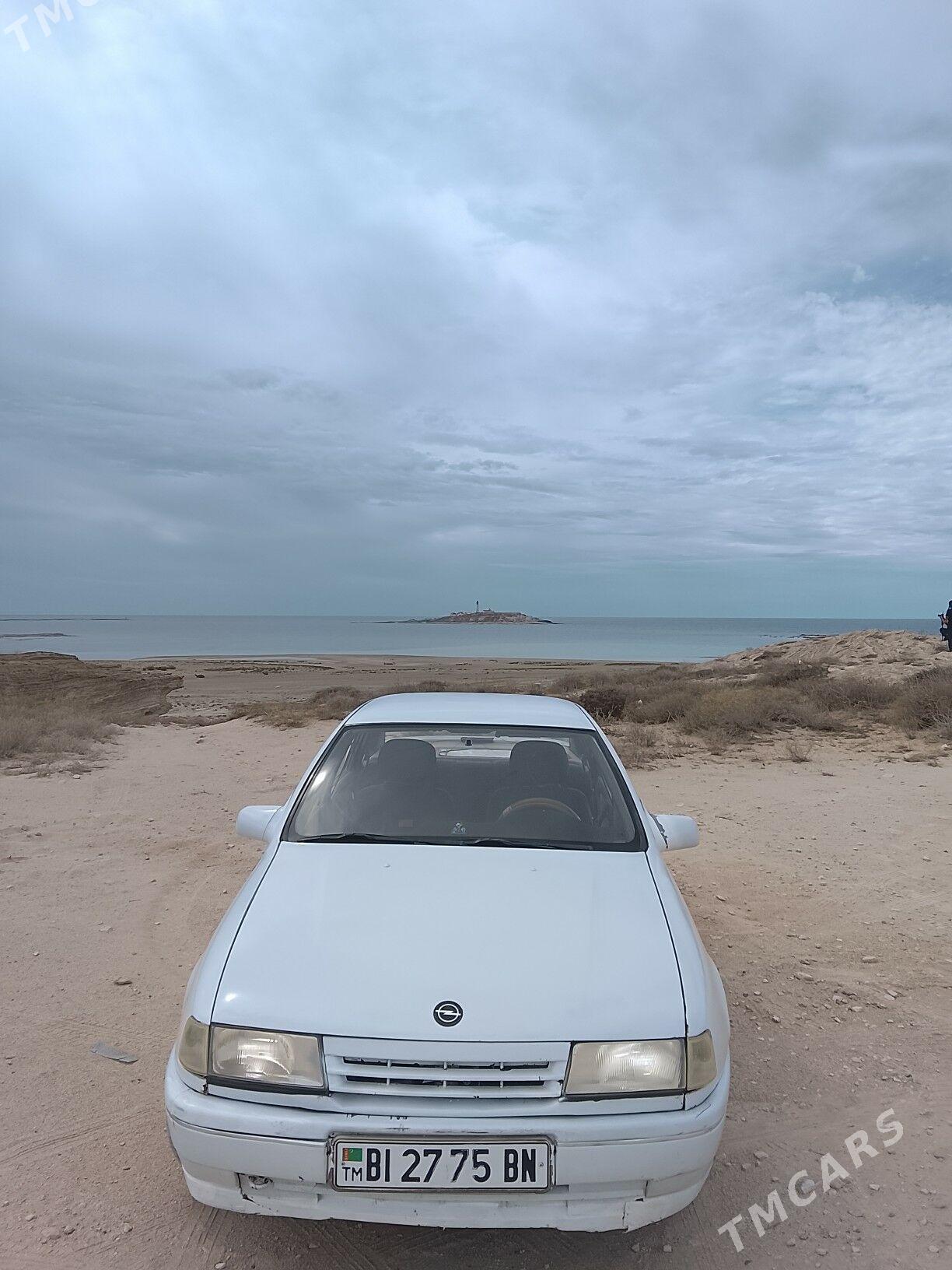 Opel Vectra 1992 - 30 000 TMT - Карабогаз - img 5