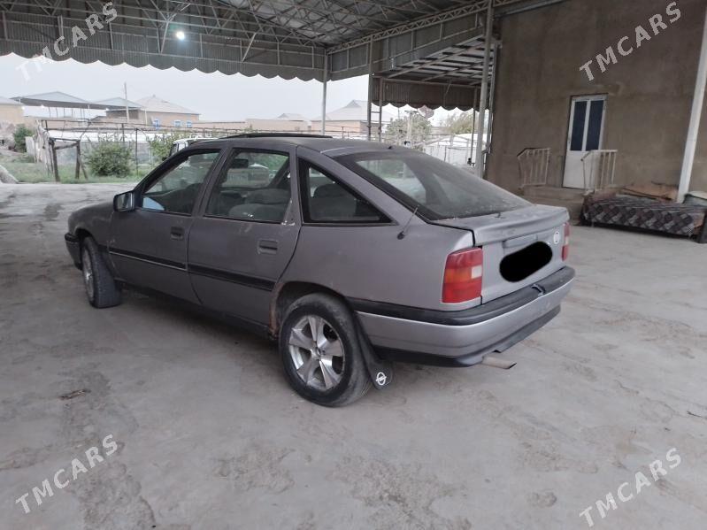 Opel Vectra 1992 - 18 000 TMT - Mary - img 4