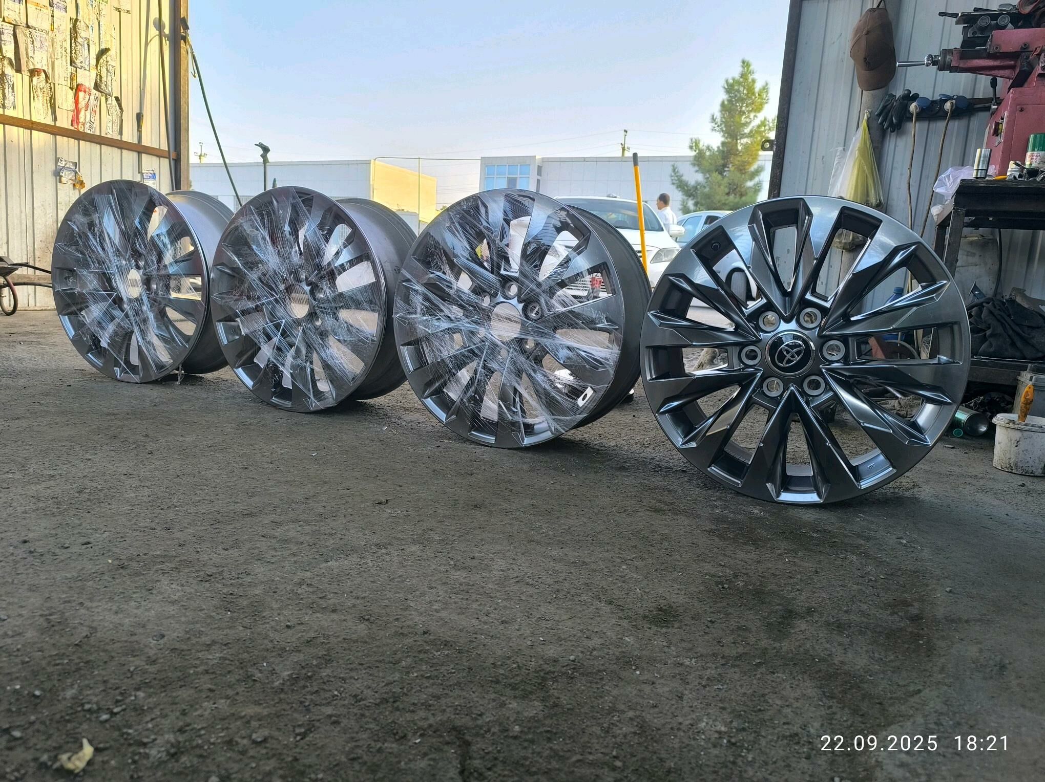 2024 Land cruiser 300 diska 35 000 TMT - Бузмеин - img 6