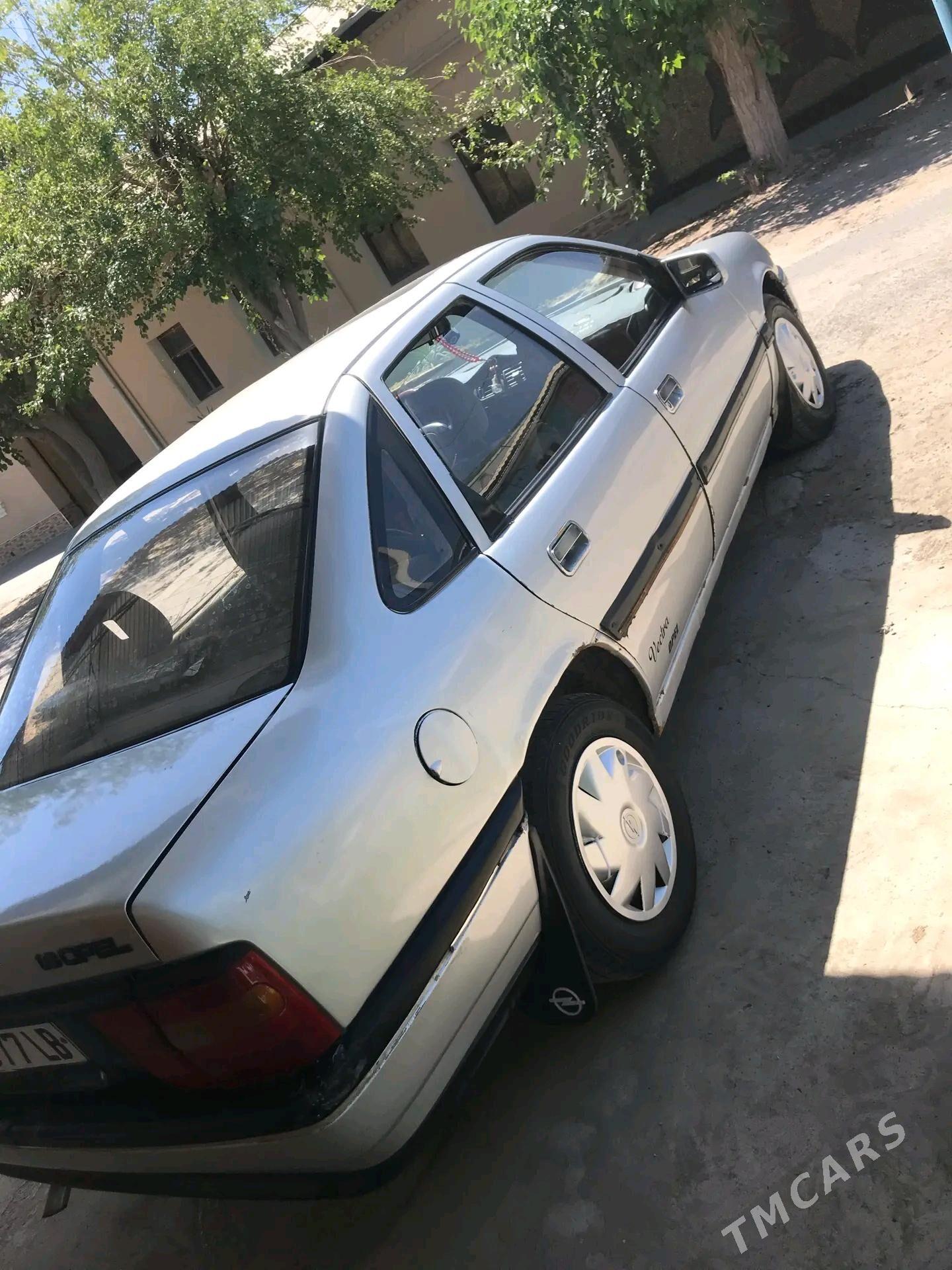 Opel Vectra 1990 - 22 000 TMT - Türkmenabat - img 6