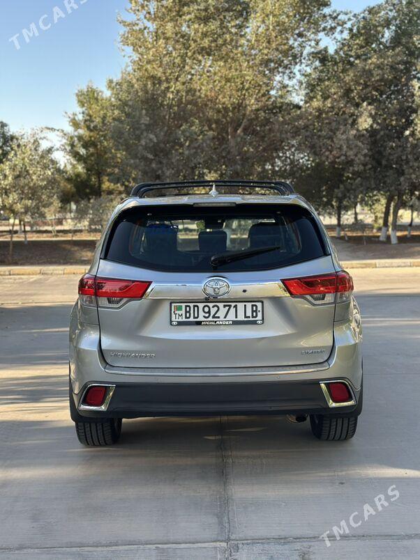 Toyota Highlander 2017 - 410 000 TMT - Туркменабат - img 3