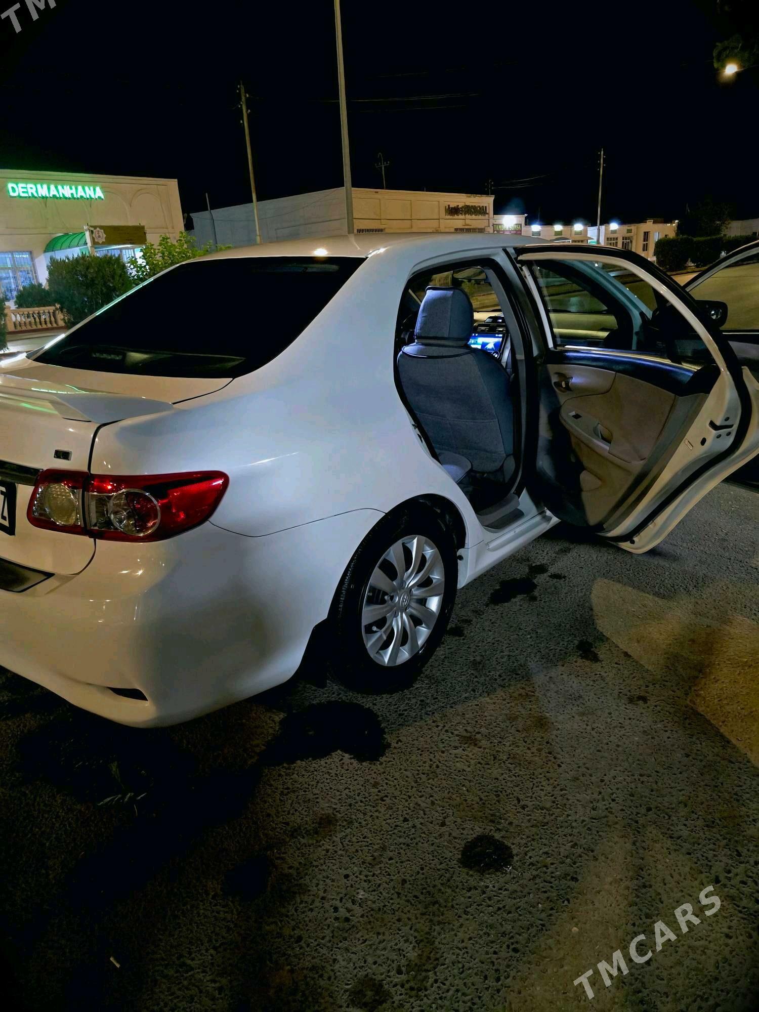 Toyota Corolla 2013 - 183 000 TMT - Дашогуз - img 5