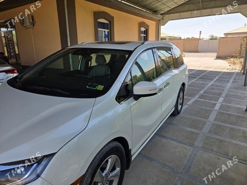Honda Odyssey 2019 - 370 000 TMT - Мары - img 4