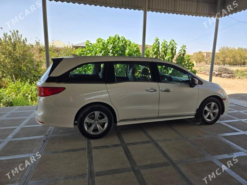Honda Odyssey 2019 - 370 000 TMT - Мары - img 3