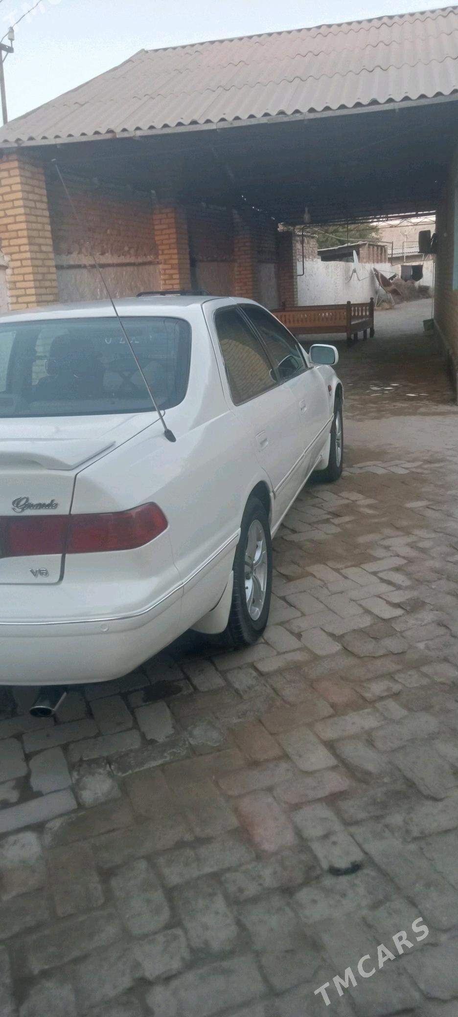 Toyota Camry 2000 - 150 000 TMT - Dostluk - img 5