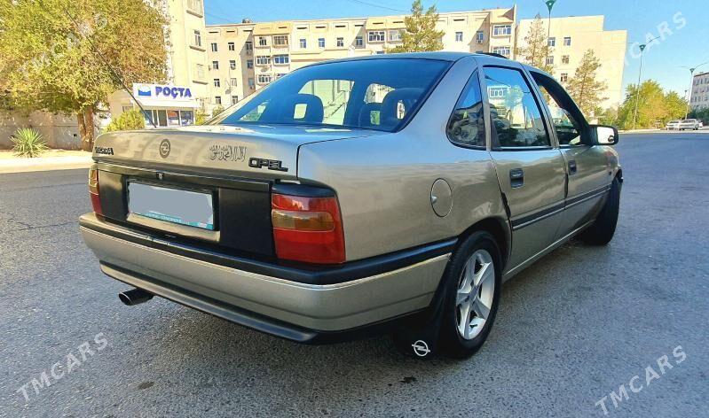 Opel Vectra 1990 - 50 000 TMT - Mary - img 5