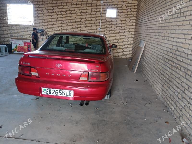 Toyota Camry 1993 - 80 000 TMT - Saýat - img 2