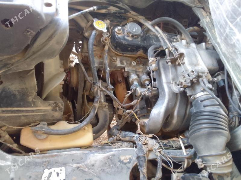 Toyota Lite ace 1989 - 22 000 TMT - Сакарчага - img 8