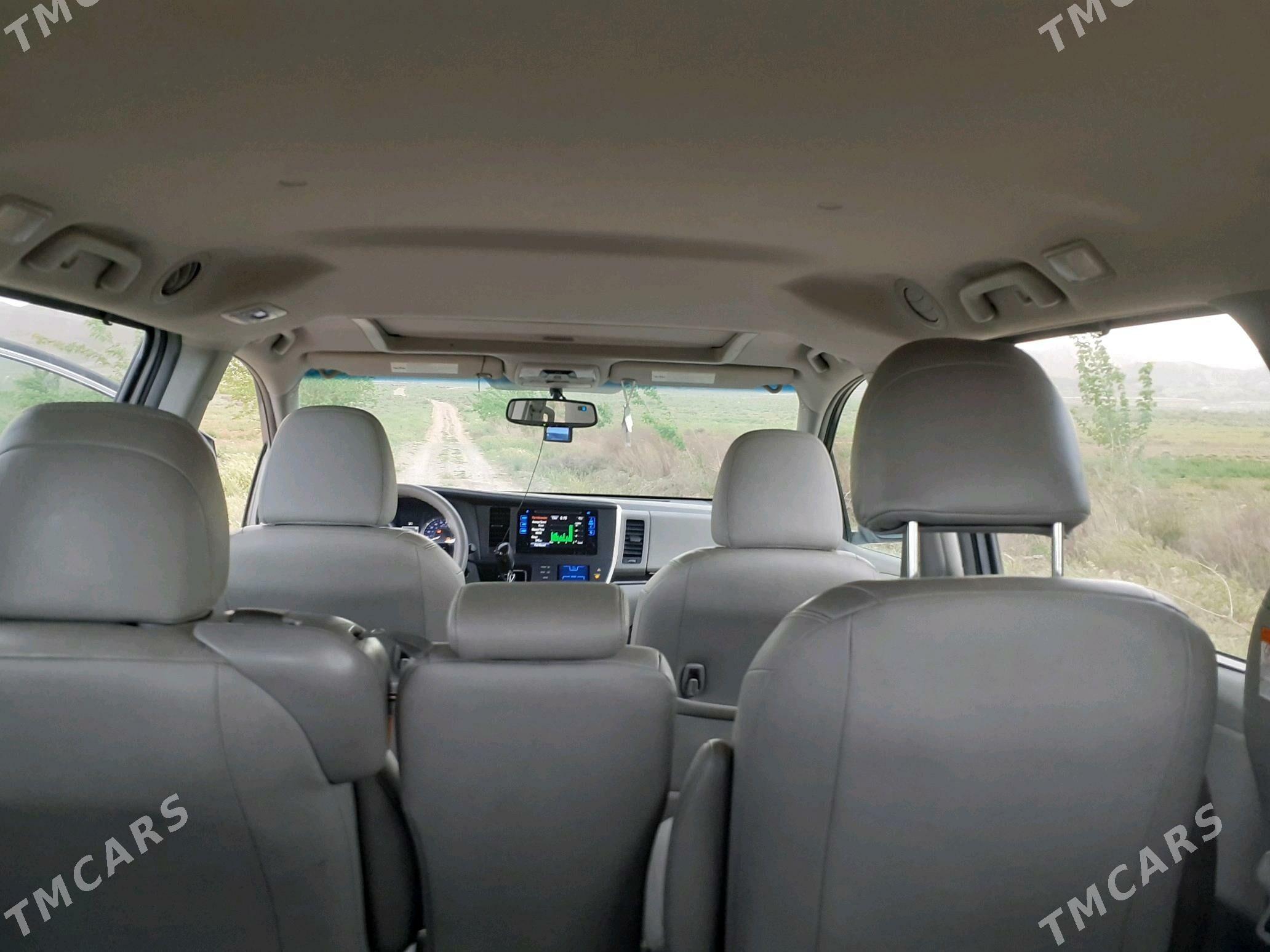 Toyota Sienna 2016 - 360 000 TMT - Ашхабад - img 3