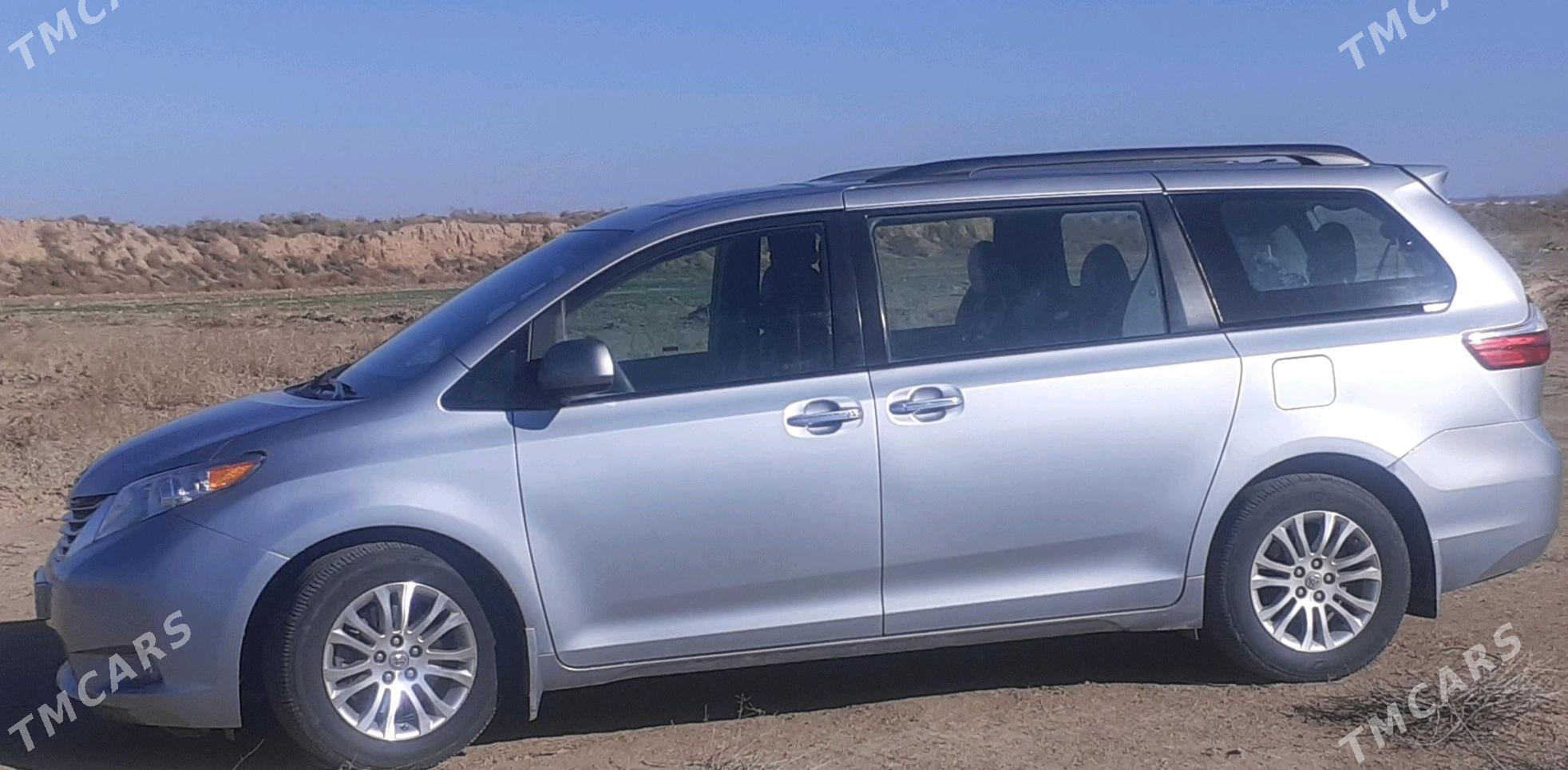 Toyota Sienna 2016 - 360 000 TMT - Ашхабад - img 2