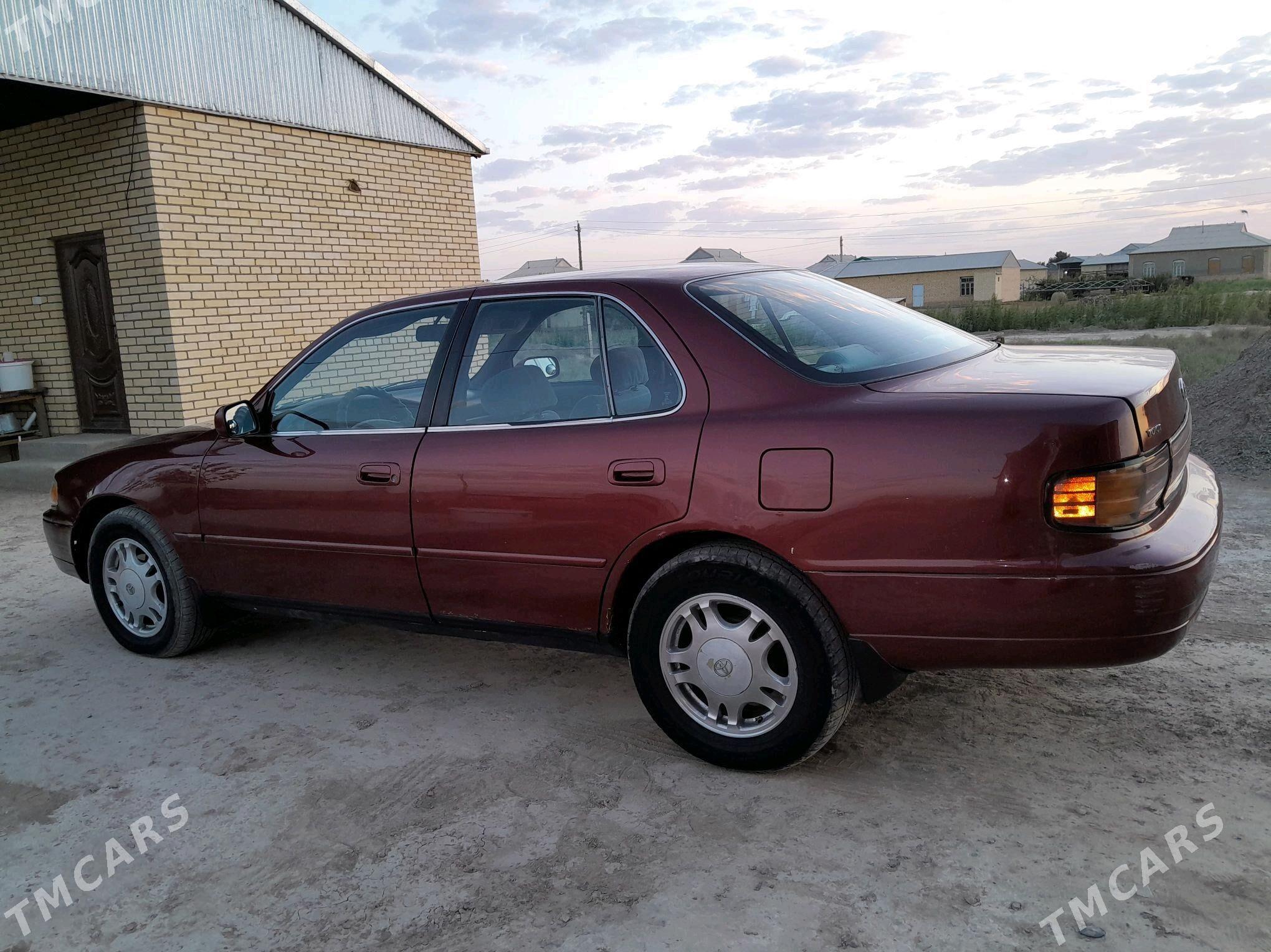 Toyota Camry 1993 - 95 000 TMT - Sakarçäge - img 3