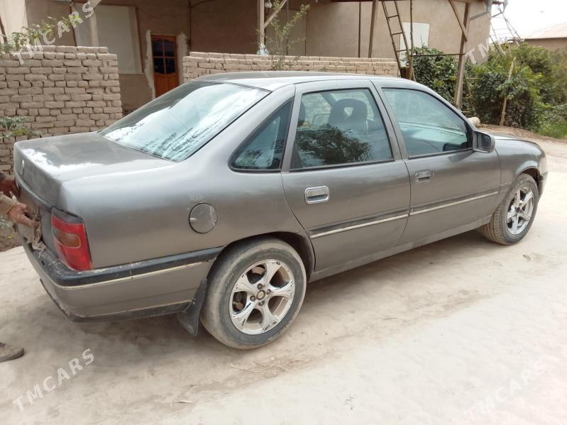 Opel Vectra 1990 - 26 000 TMT - Гороглы (Тагта) - img 3