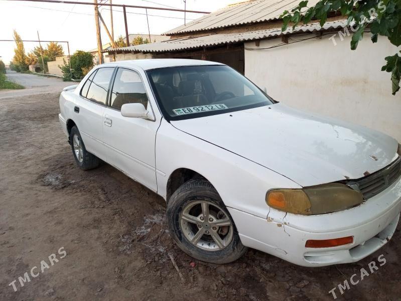 Toyota Camry 1993 - 25 000 TMT - Saýat - img 5