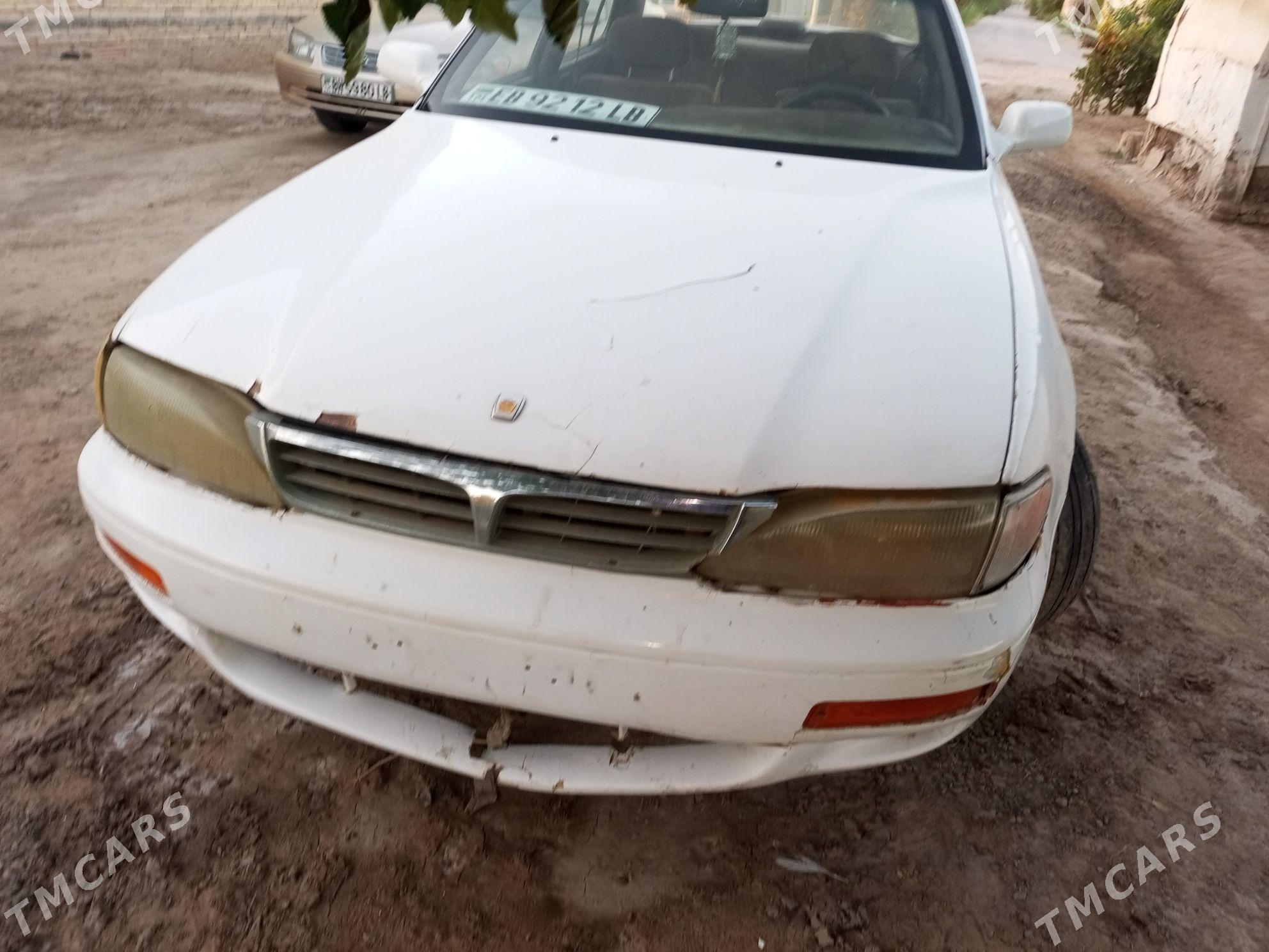 Toyota Camry 1993 - 25 000 TMT - Saýat - img 6