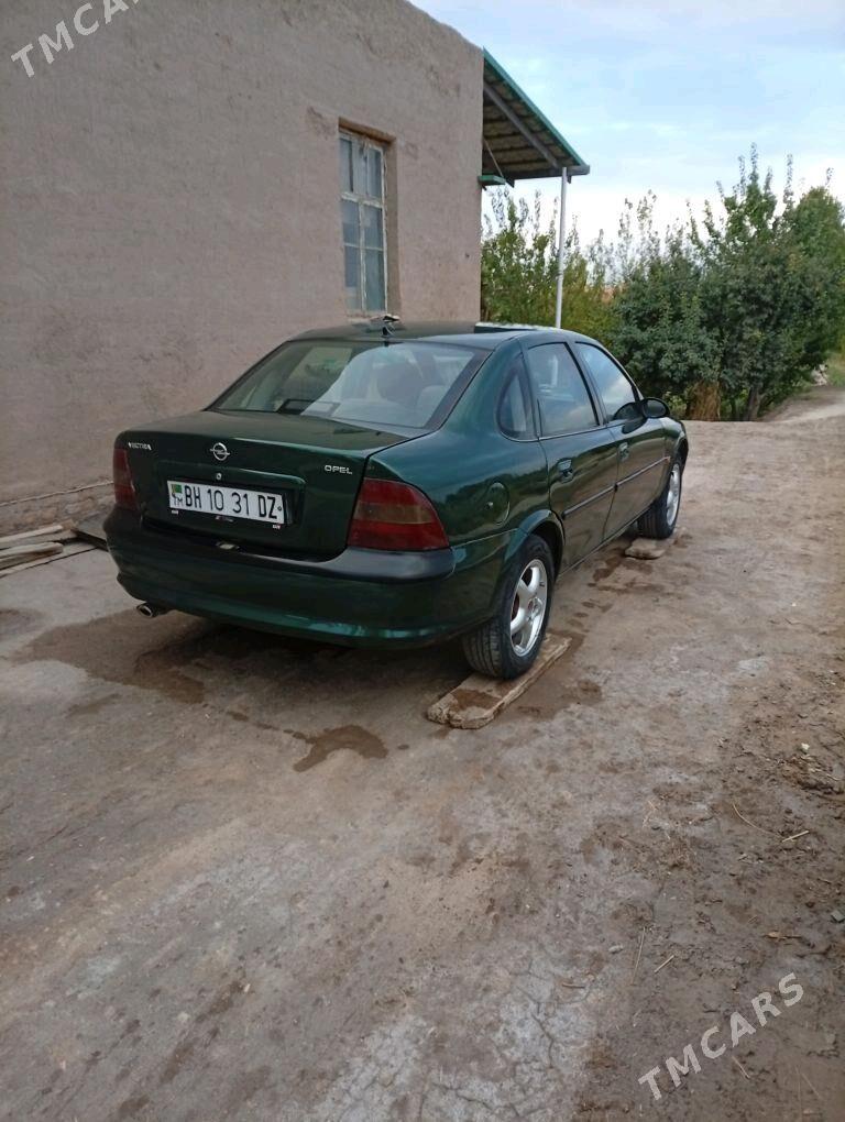Opel Vectra 1997 - 65 000 TMT - Губадаг - img 3