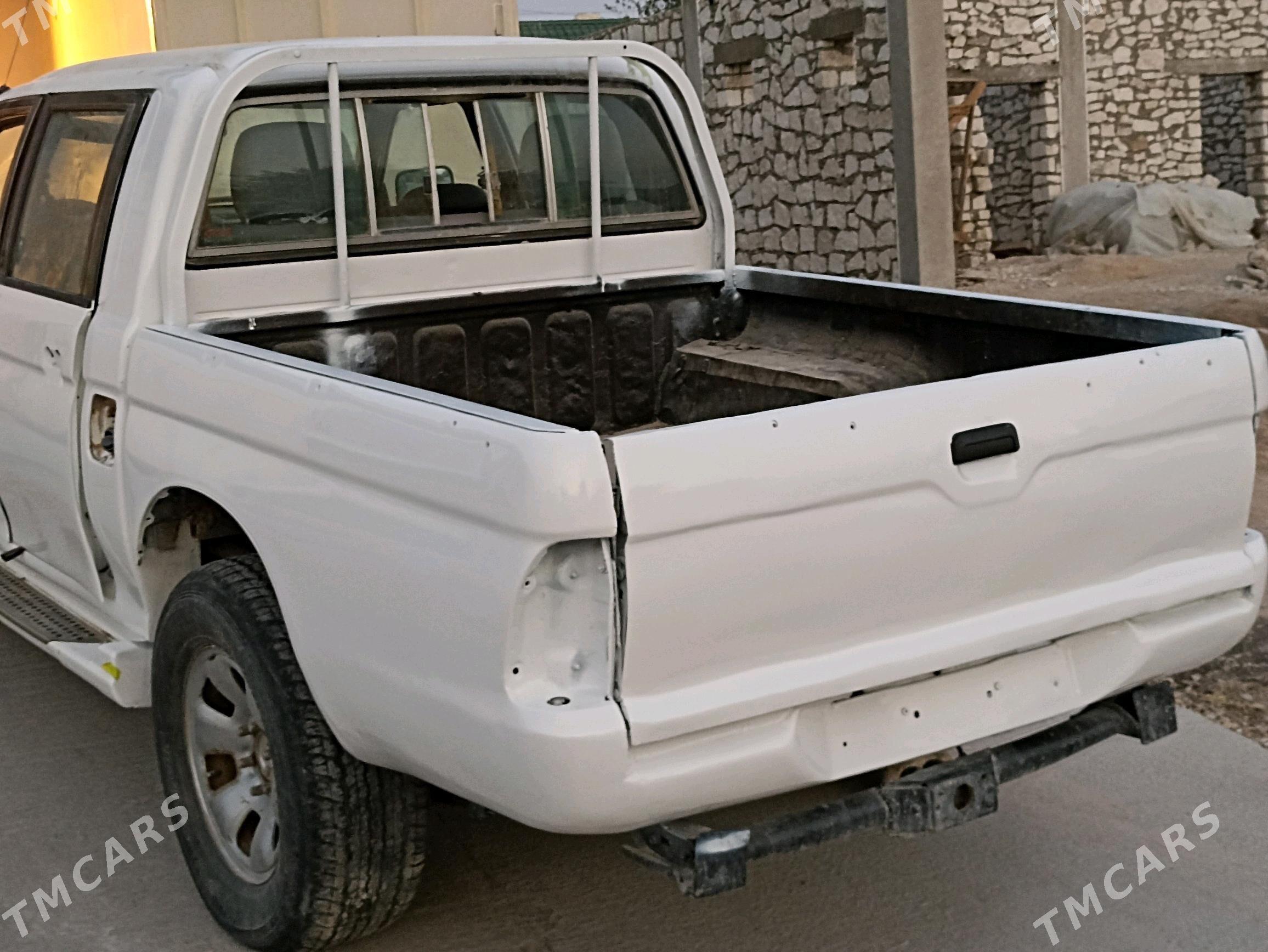 Mitsubishi L200 2002 - 62 000 TMT - Balkanabat - img 2