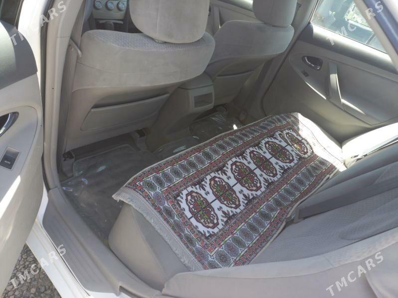 Toyota Camry 2010 - 200 000 TMT - Мары - img 8