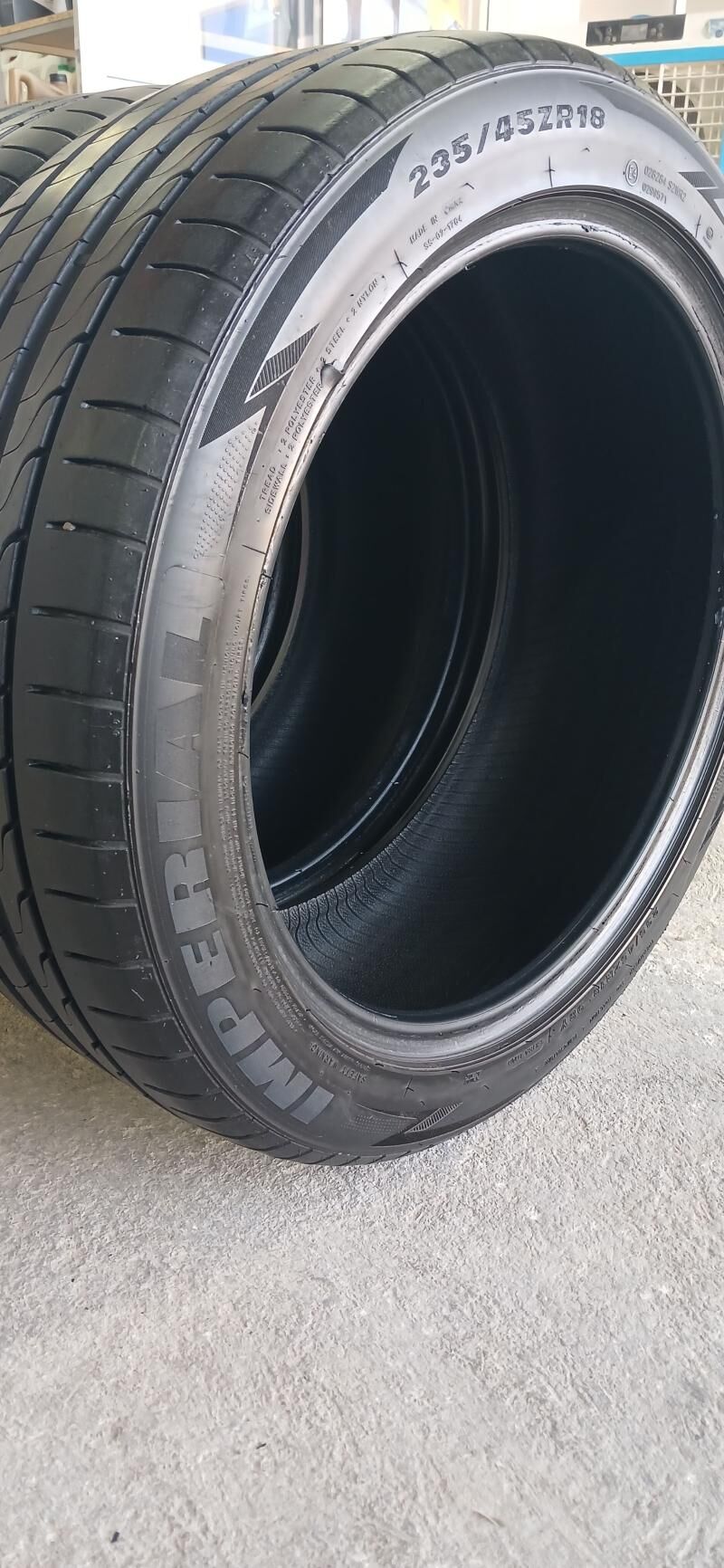 Teker 235/45/18 3st 600 TMT - Ak bugdaý etraby - img 2