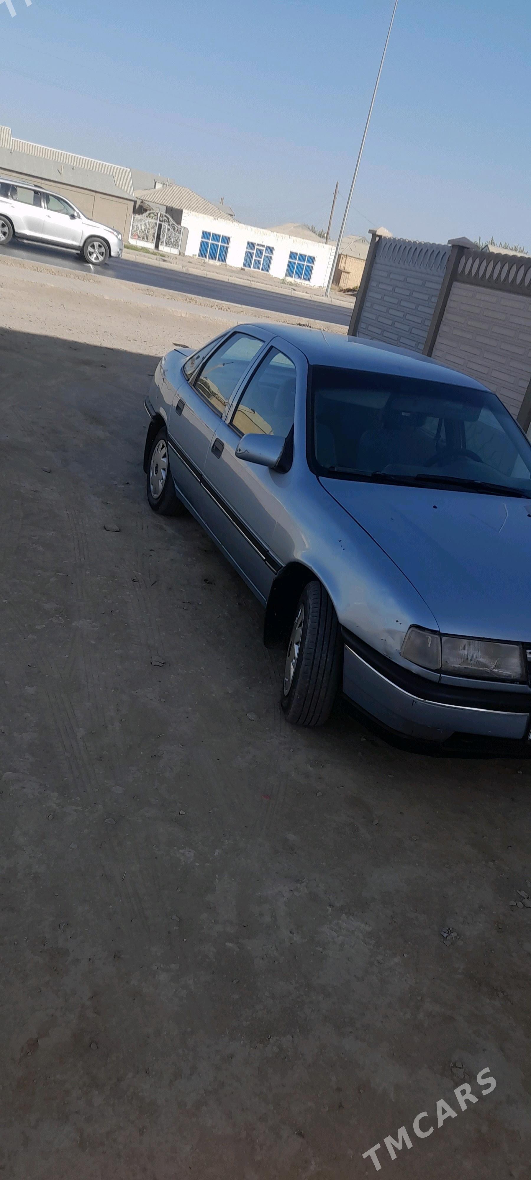Opel Vectra 1991 - 33 000 TMT - Мары - img 3