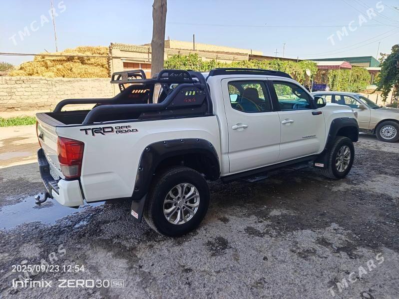 Toyota Tacoma 2016 - 360 000 TMT - Çärjew - img 9