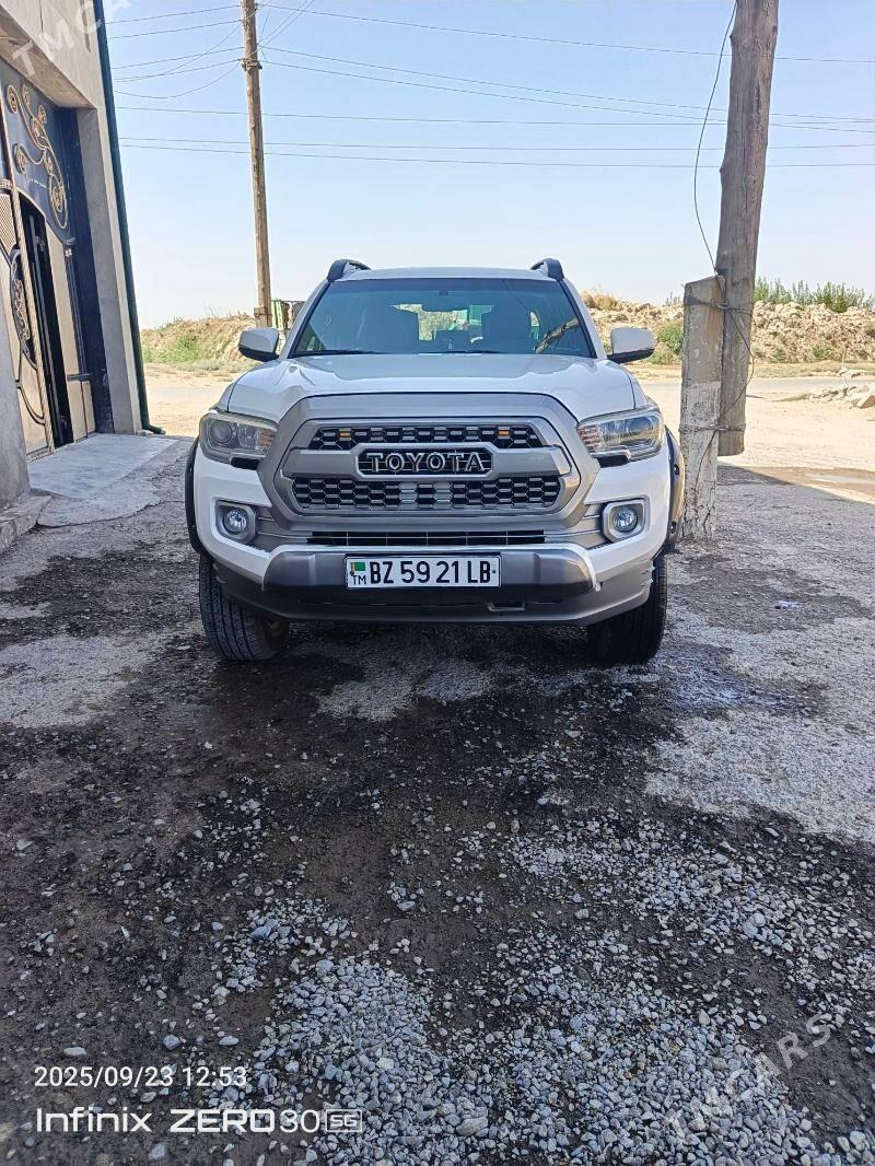 Toyota Tacoma 2016 - 360 000 TMT - Çärjew - img 8