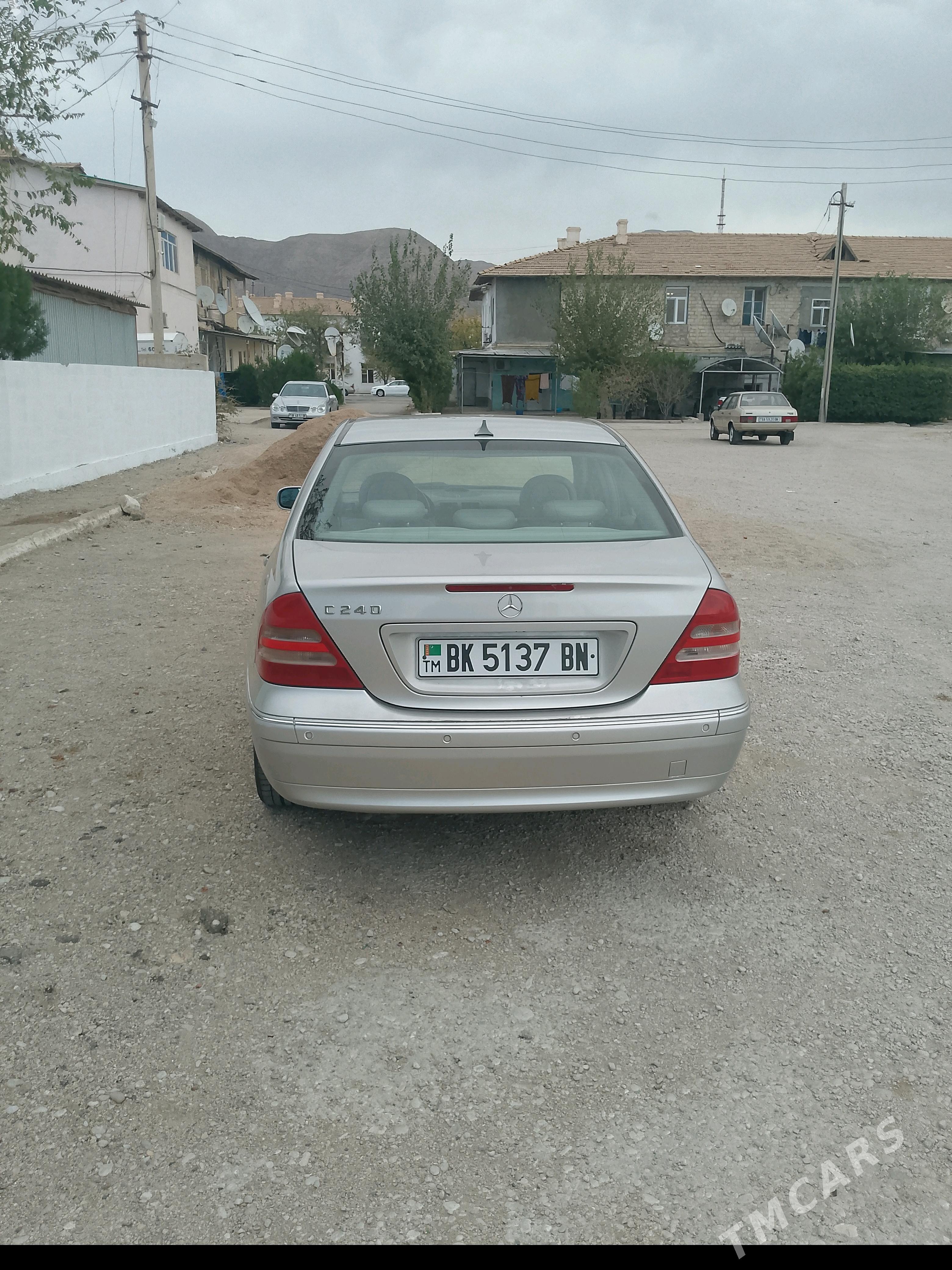 Mercedes-Benz C250 2003 - 100 000 TMT - Балканабат - img 2