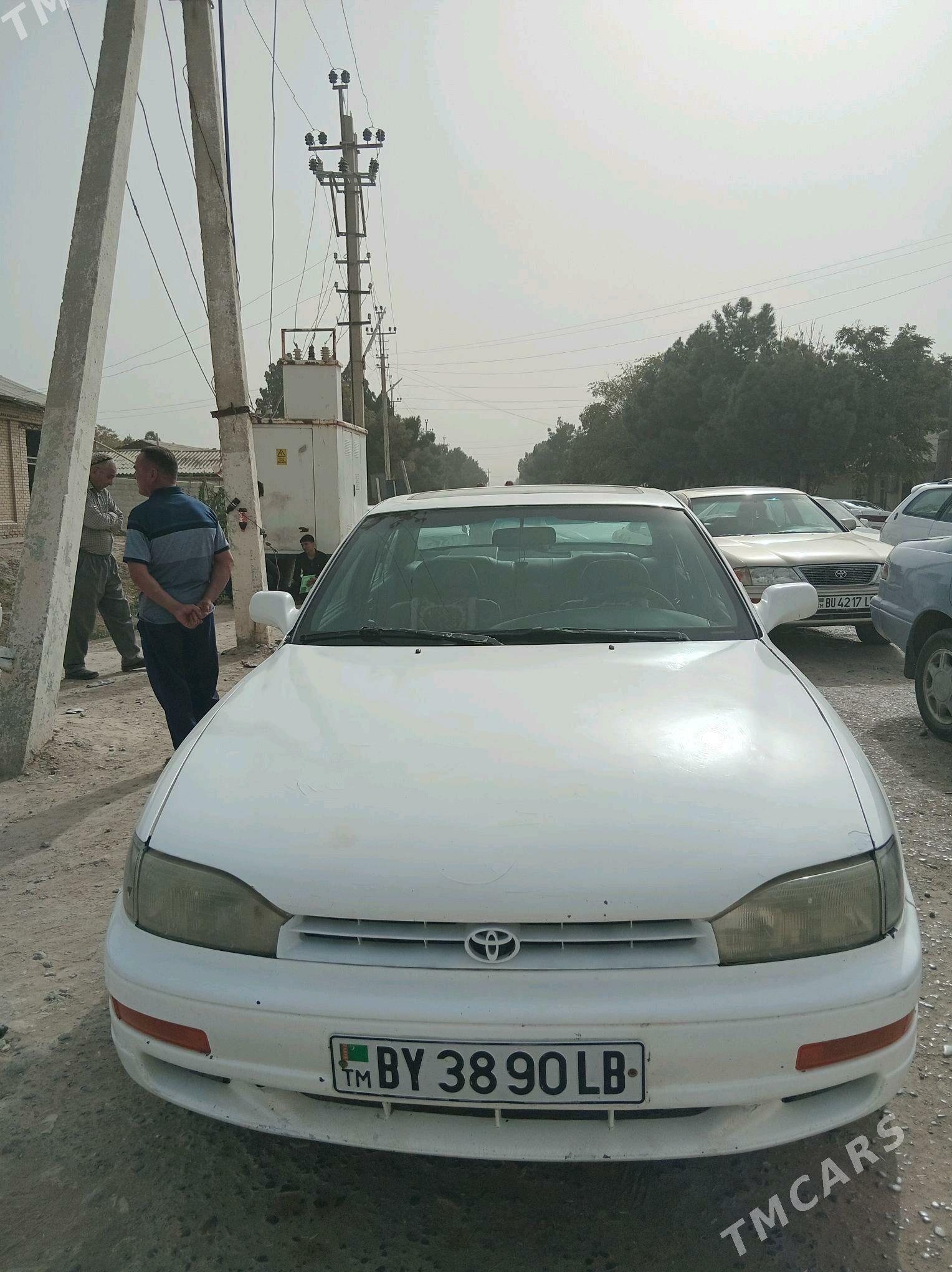 Toyota Camry 1993 - 70 000 TMT - Halaç - img 4