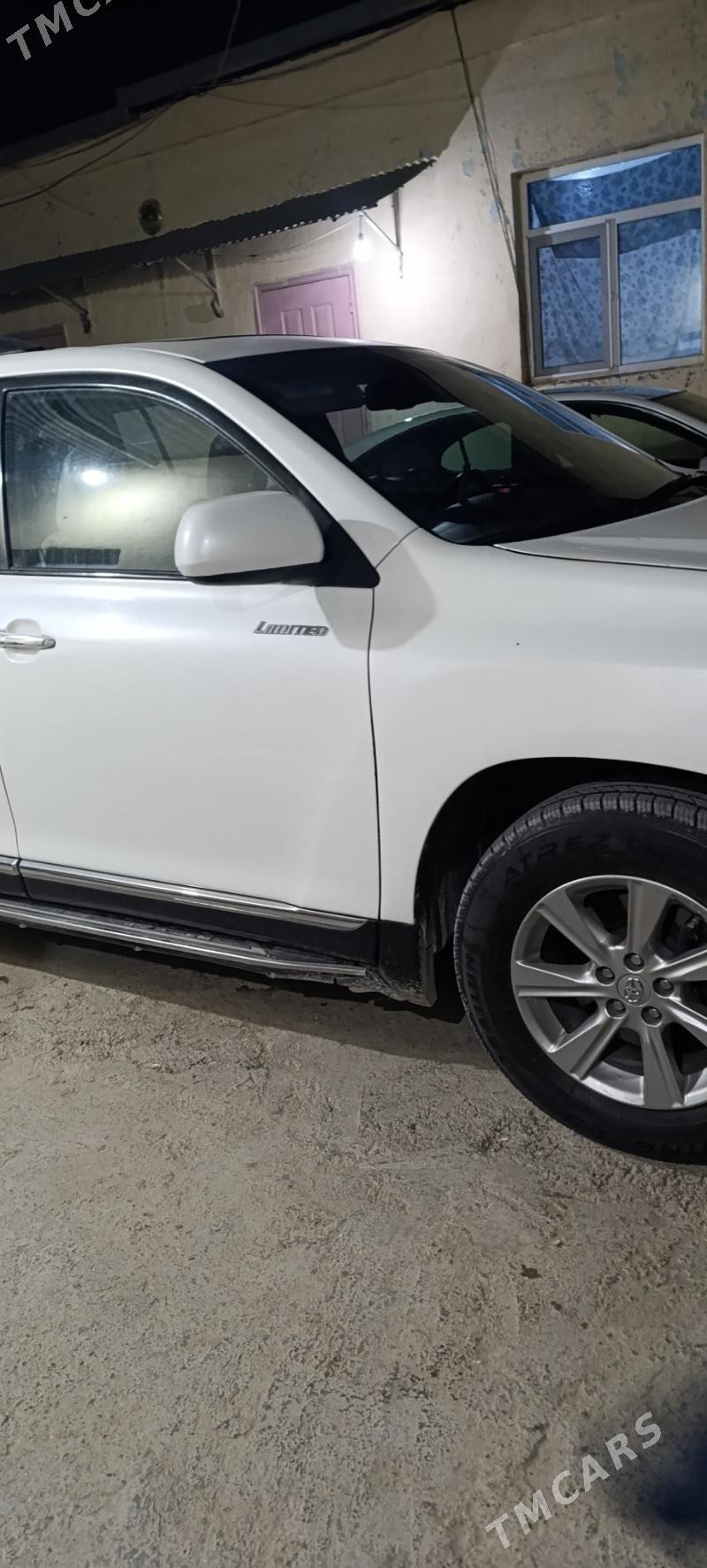 Toyota Highlander 2010 - 300 000 TMT - Дашогуз - img 5