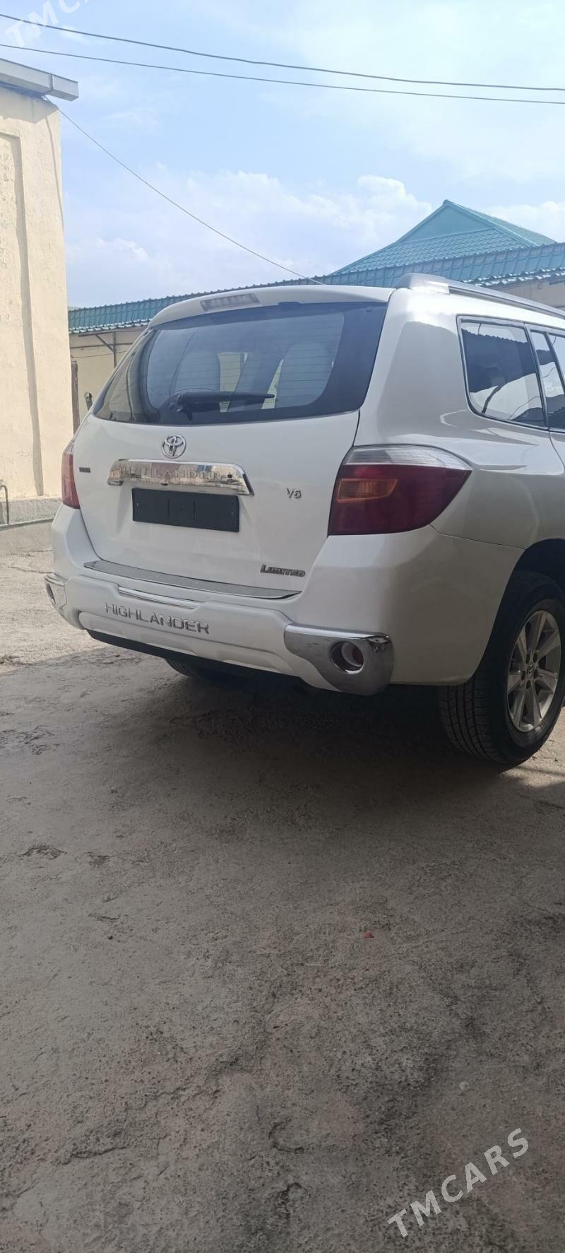 Toyota Highlander 2010 - 300 000 TMT - Дашогуз - img 4