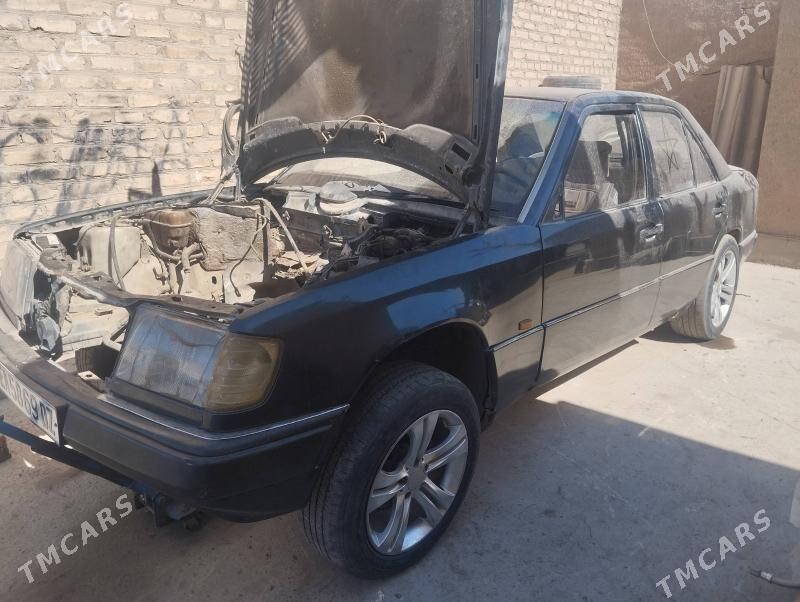 Mercedes-Benz 230E 1994 - 10 000 TMT - Кёнеургенч - img 3