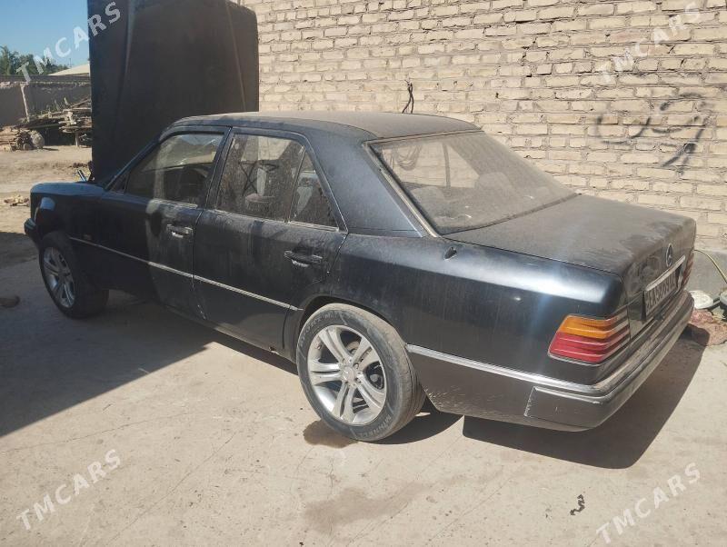 Mercedes-Benz 230E 1994 - 10 000 TMT - Кёнеургенч - img 4